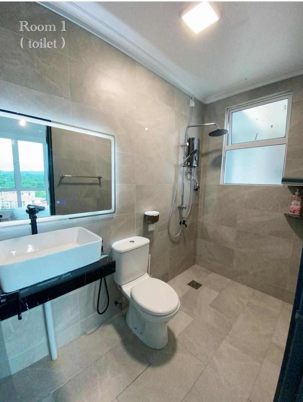 Sandakan Ijm pool view condo photo 5