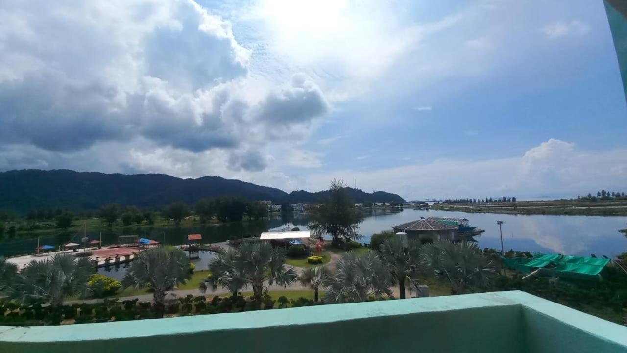 Laguna Apartment 2, Marina Island Homestay photo 7