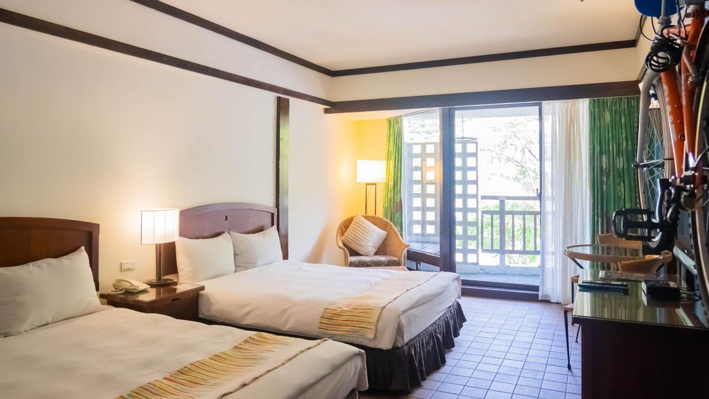 Yoho Beach Resort Kenting
