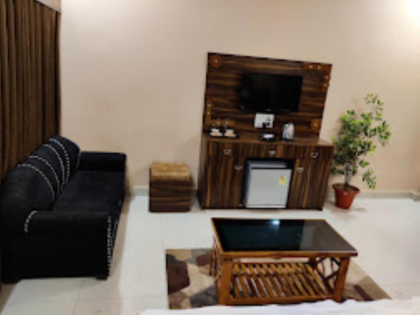 Hotel Aaradhya International Jagdalpur view 4