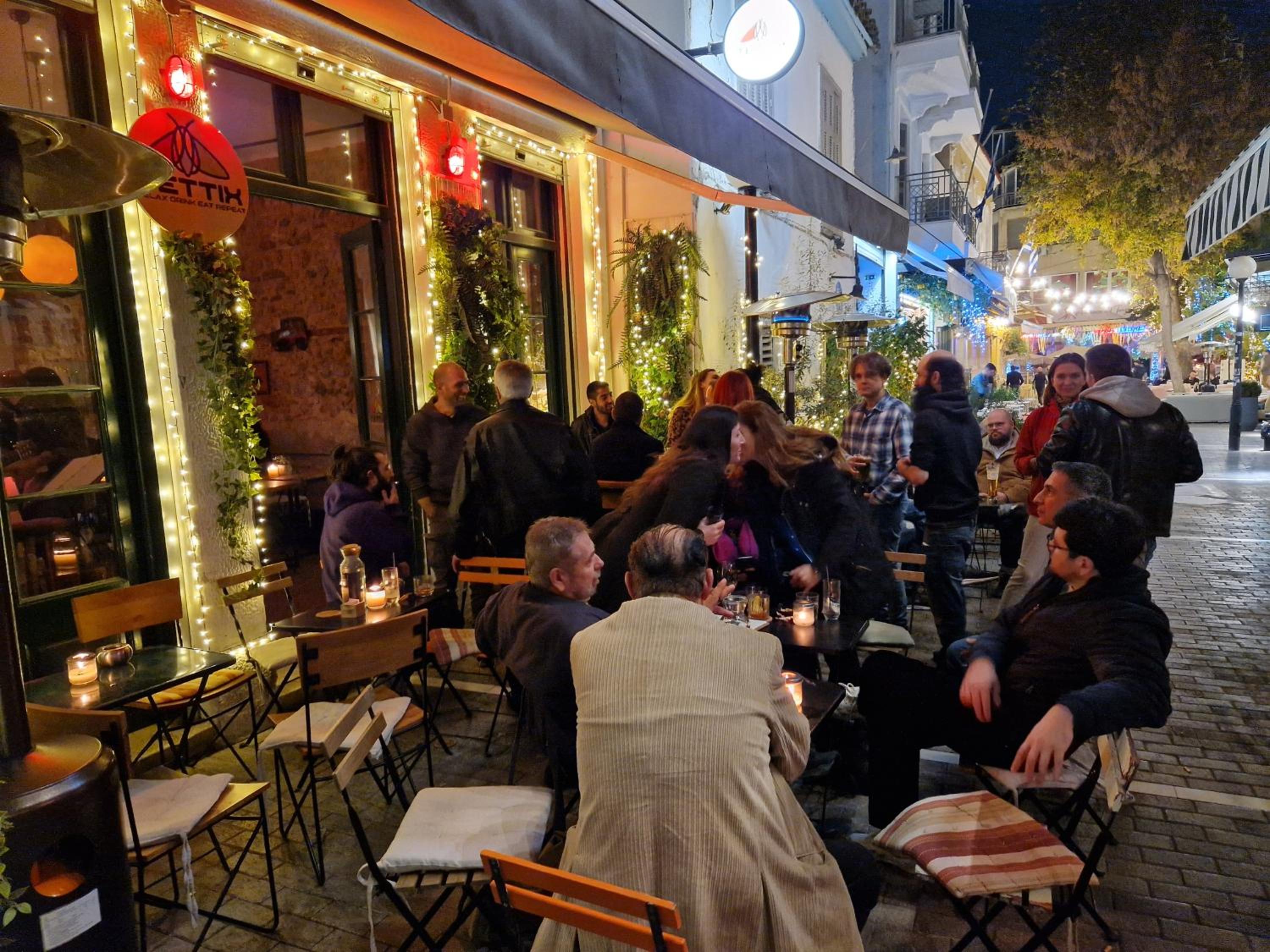 Monastiraki-Psiri, Old Town with spacious court yard