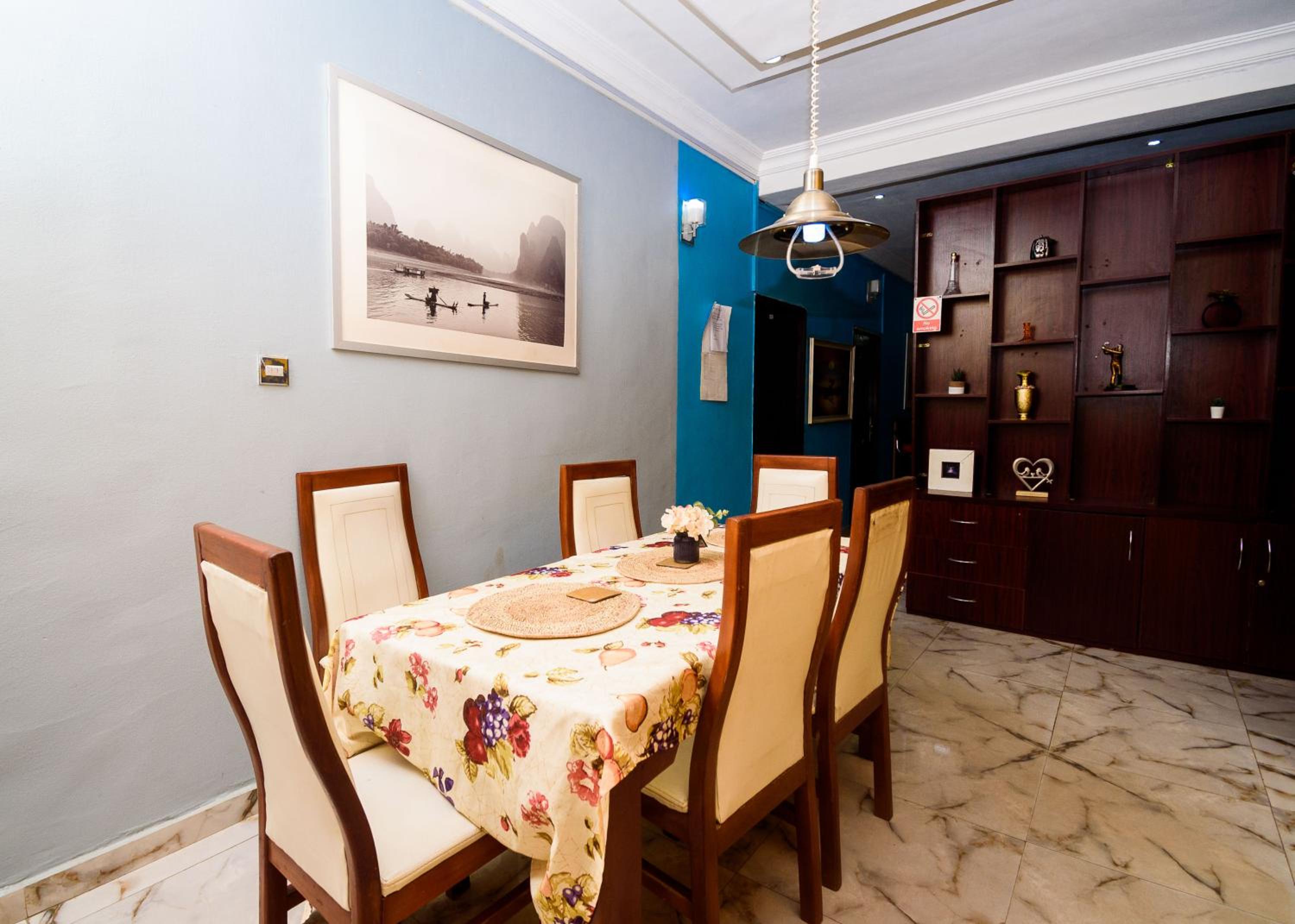 D'Tavern Apartment view 5