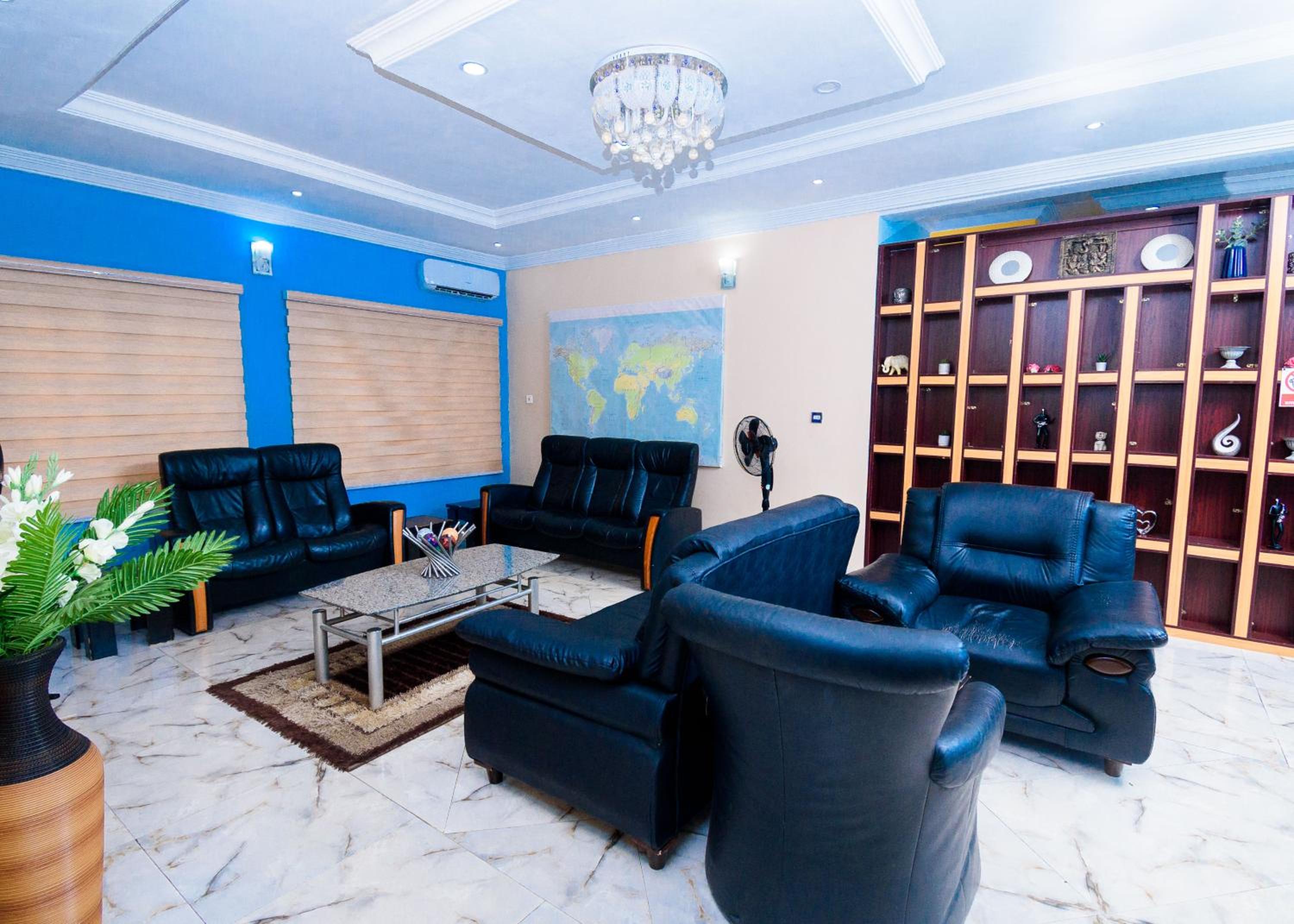 D'Tavern Apartment view 3