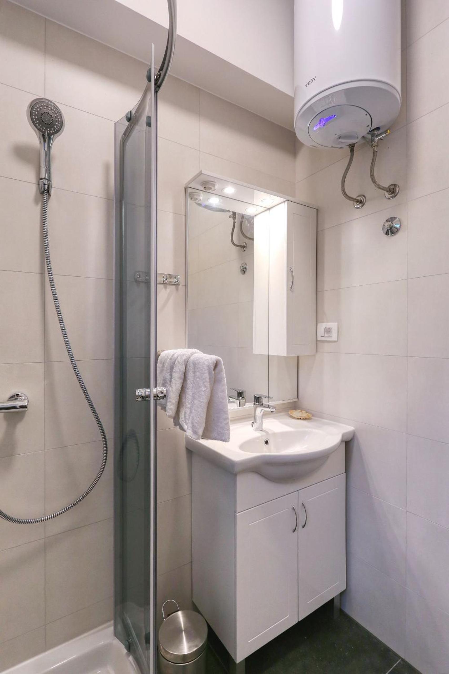 Villa Tri Palme with heated pool