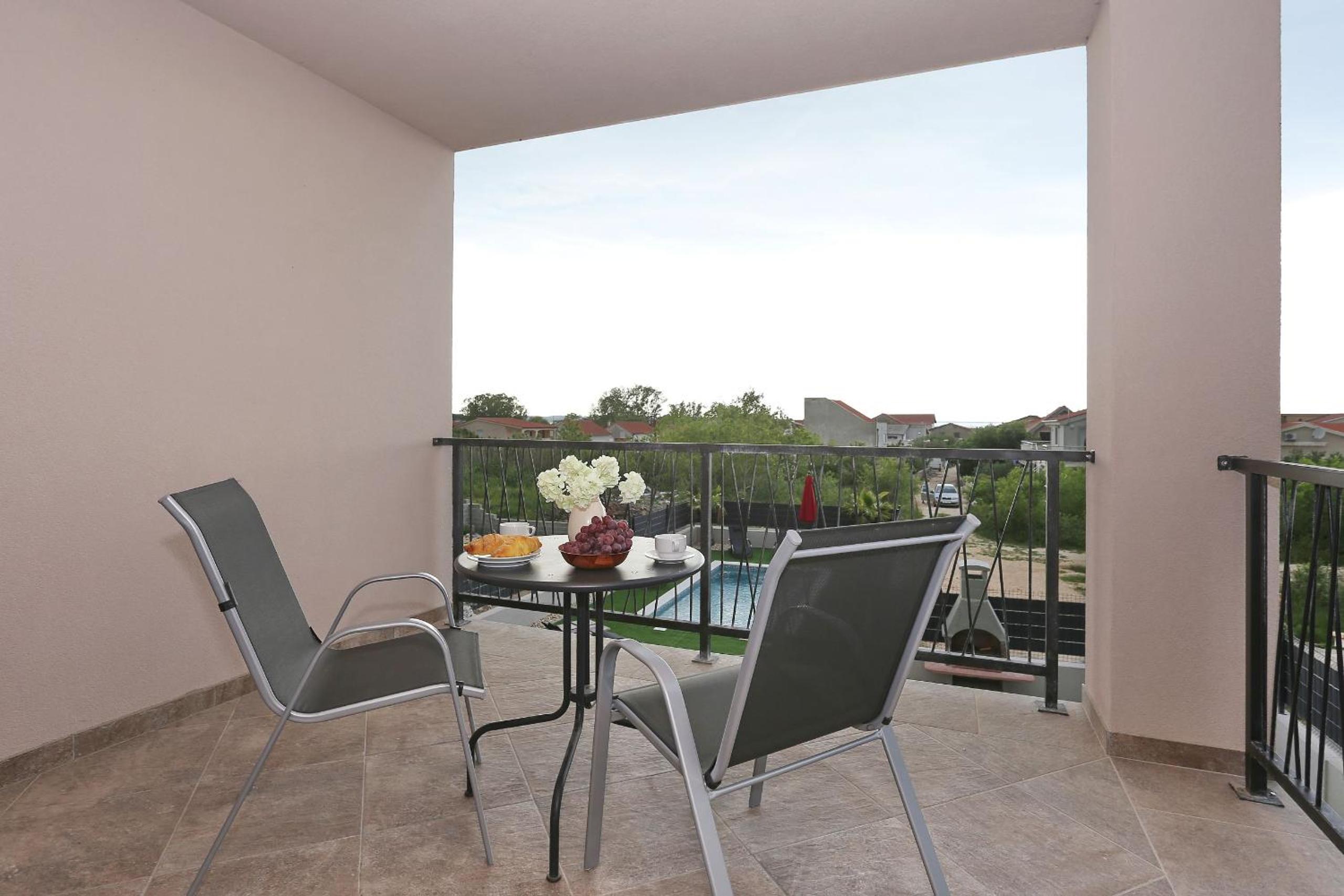 Villa Tri Palme with heated pool