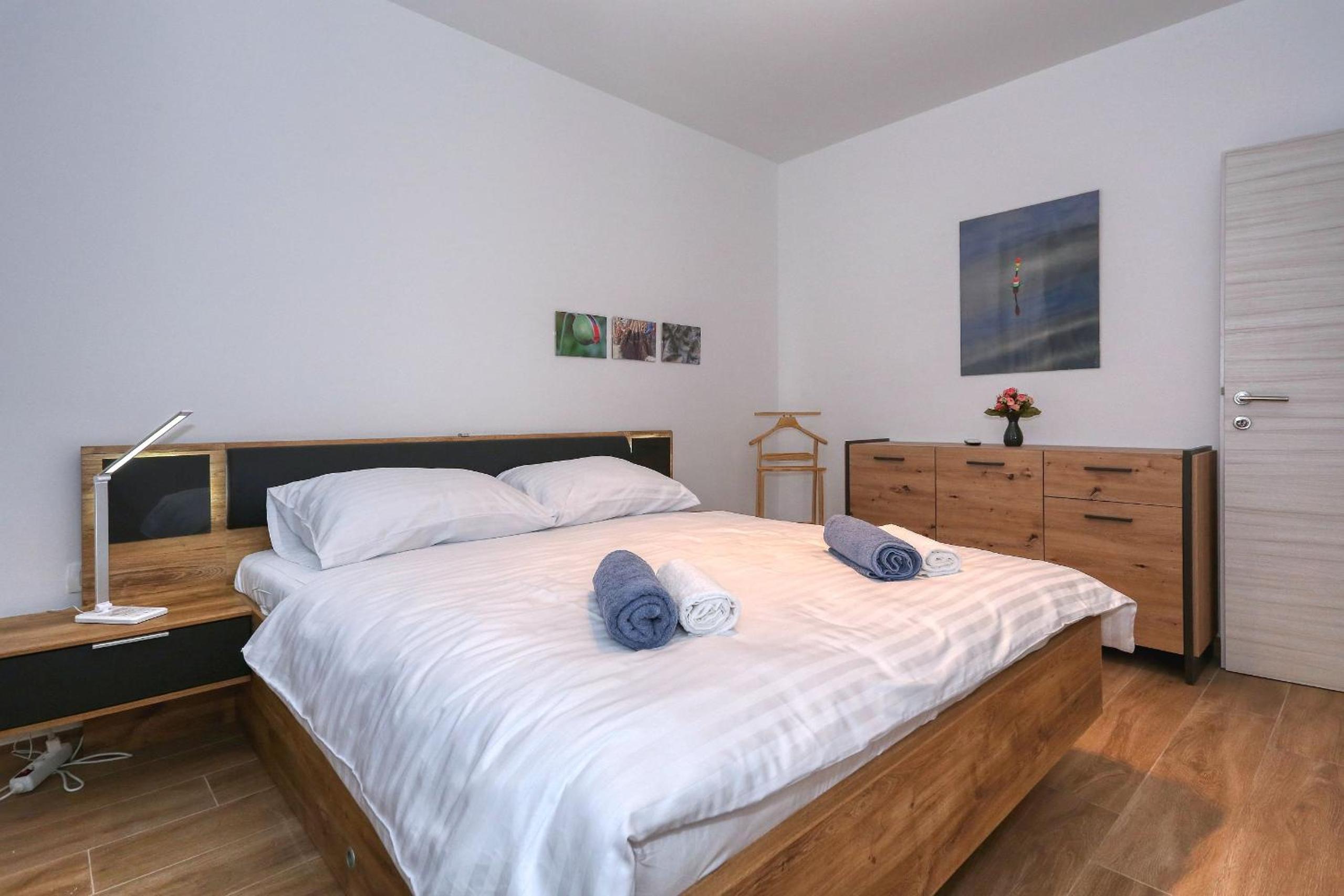 Villa Tri Palme with heated pool
