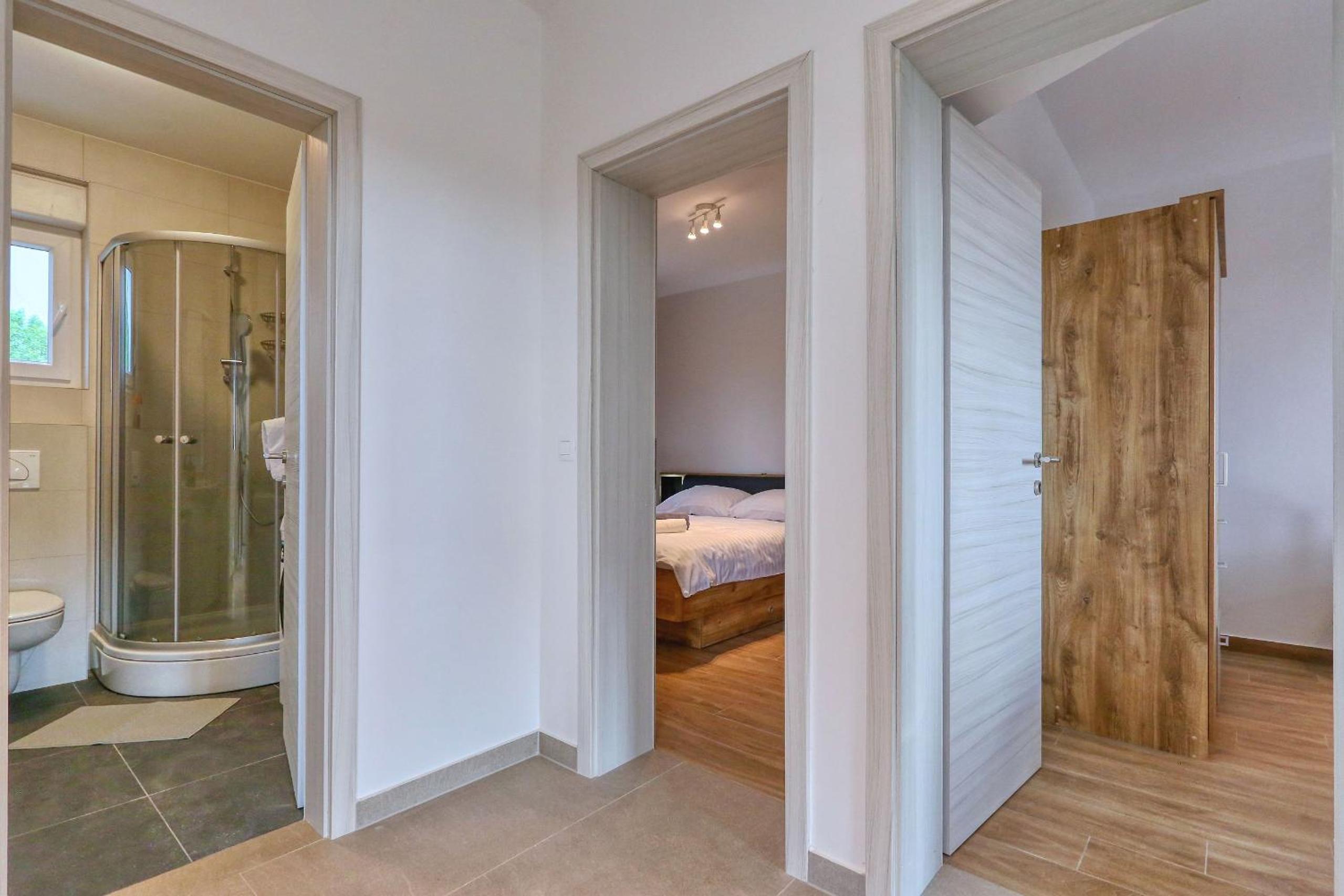 Villa Tri Palme with heated pool