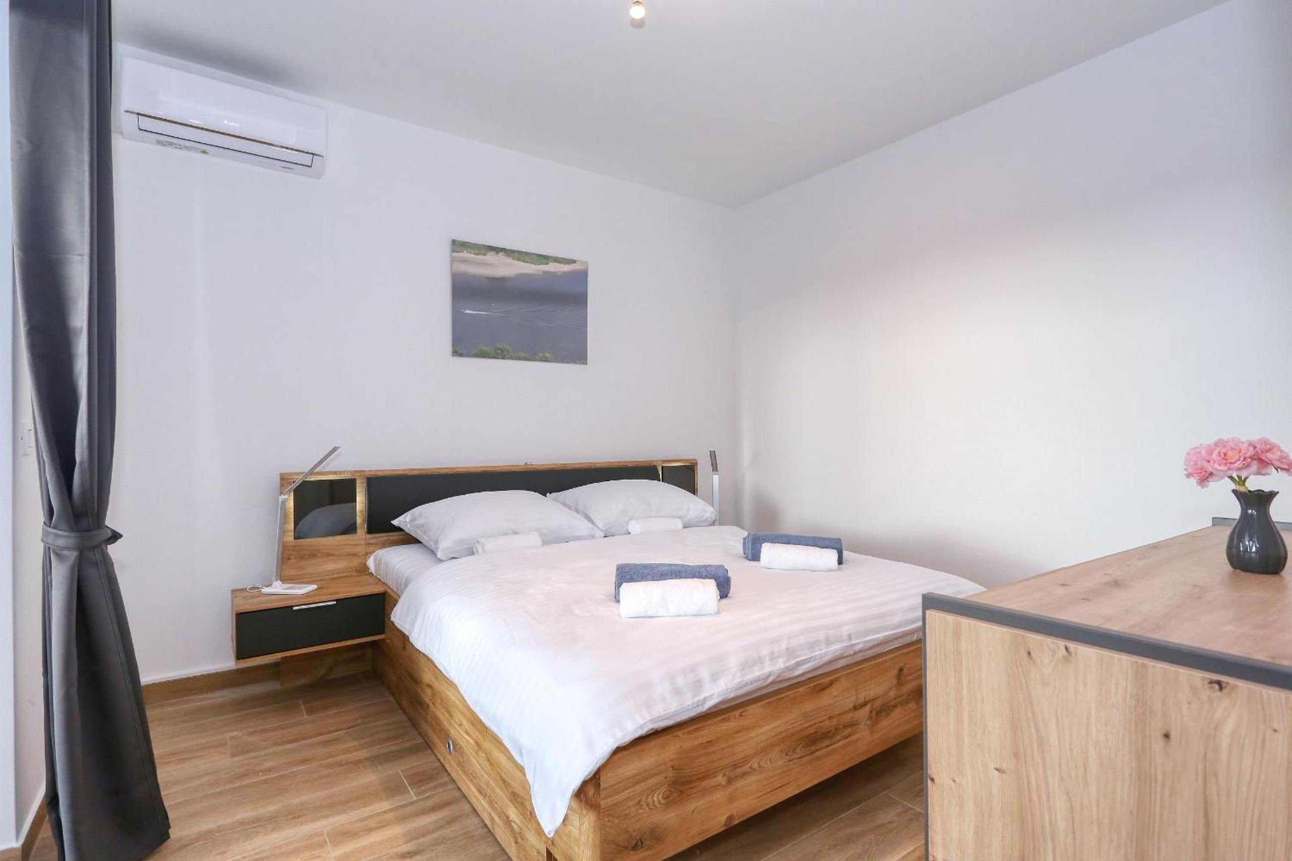Villa Tri Palme with heated pool