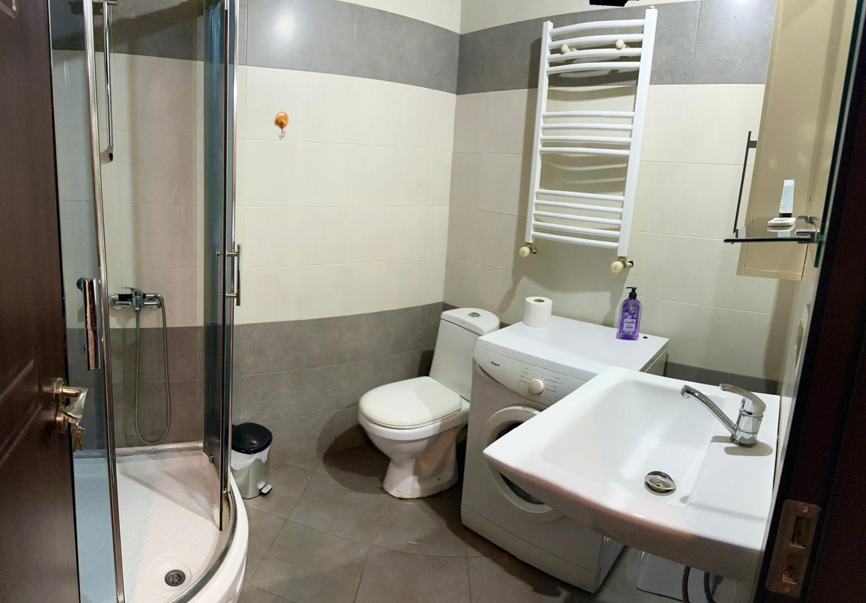 Photo 10