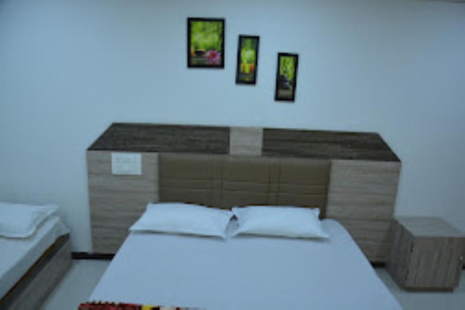 HOTEL SAIPRASAD LODGE Solapur