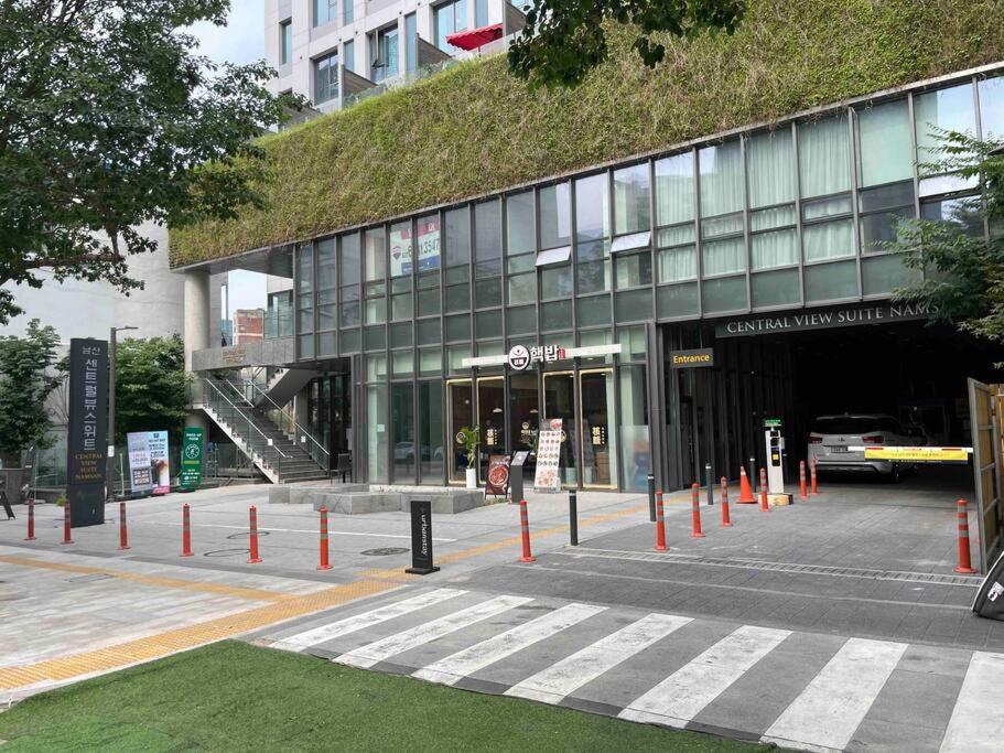 THE SHARE Myeongdong High-rise Floor & Free GYM #Subway station 3min #Myeongdong 10min view 3