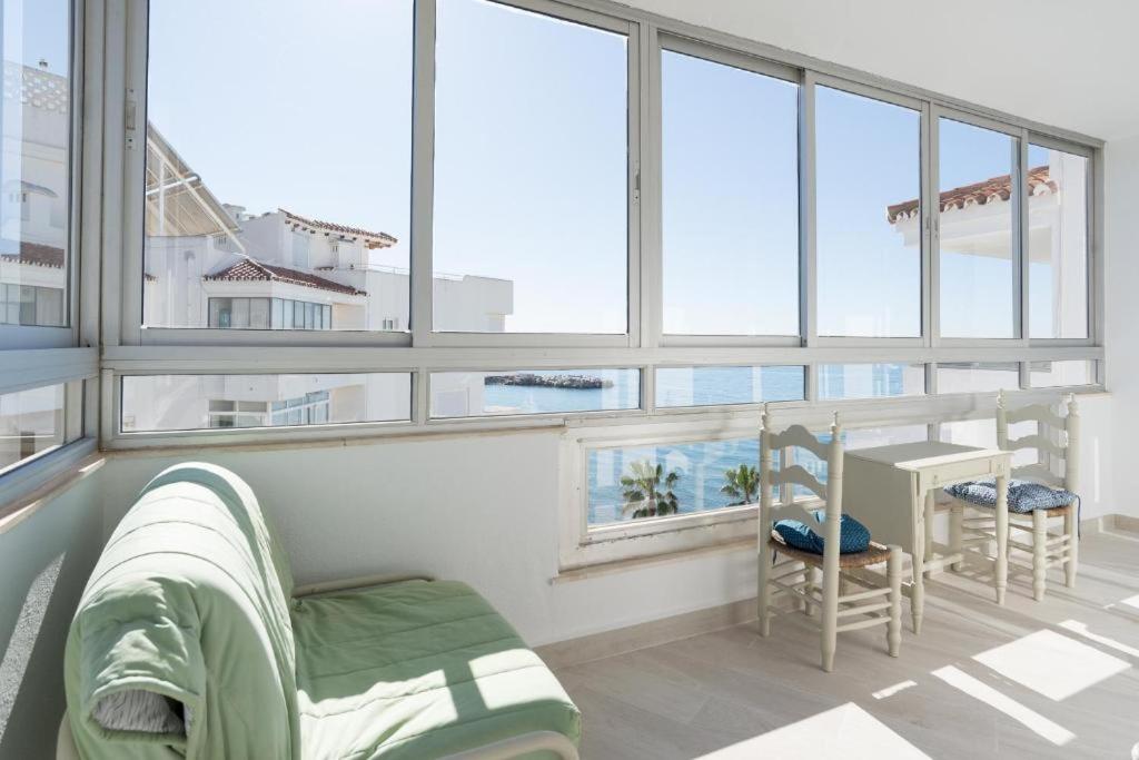SEA VIEW & BEACH ACCESS - Center - Parking