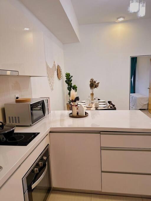 2 Bedroom, The Elements Ampang KLCC with NETFLIX