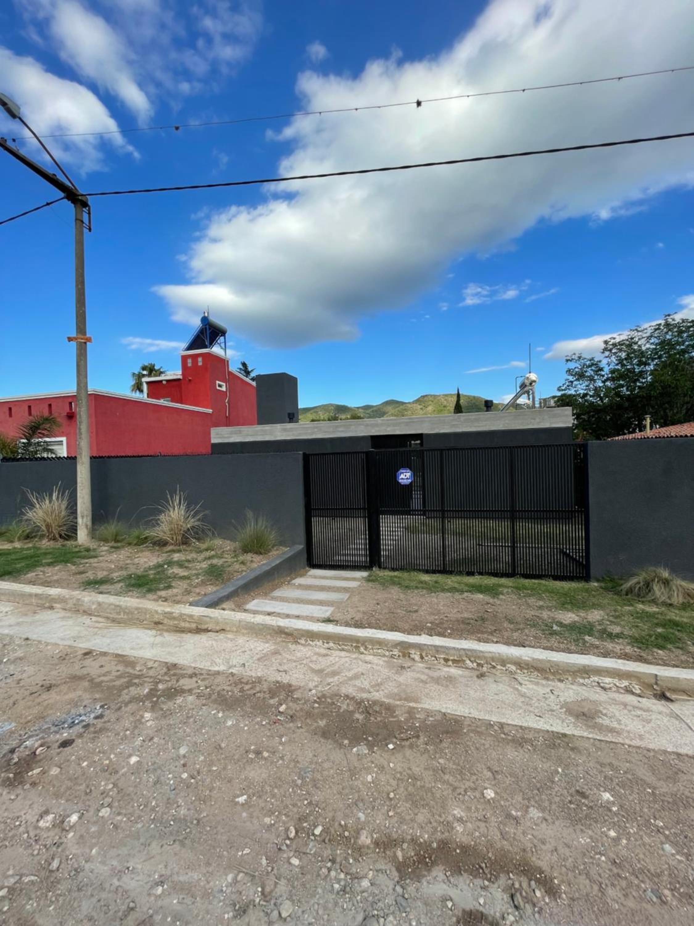 RumaRanch Solo Parejas Casa con pileta privada a 20 mts del Río