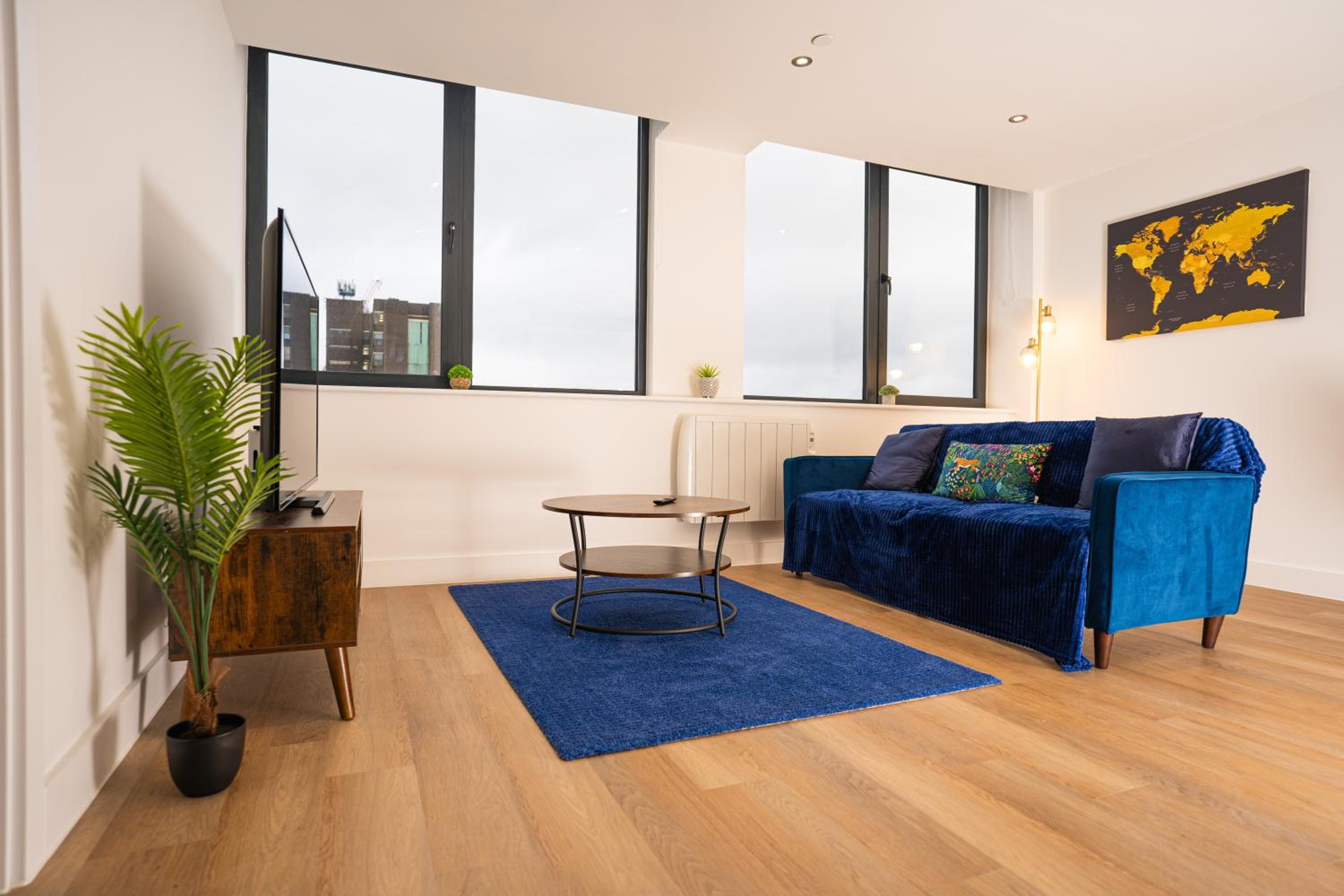 1 Bed Old Trafford Apt - Free Parking view 3