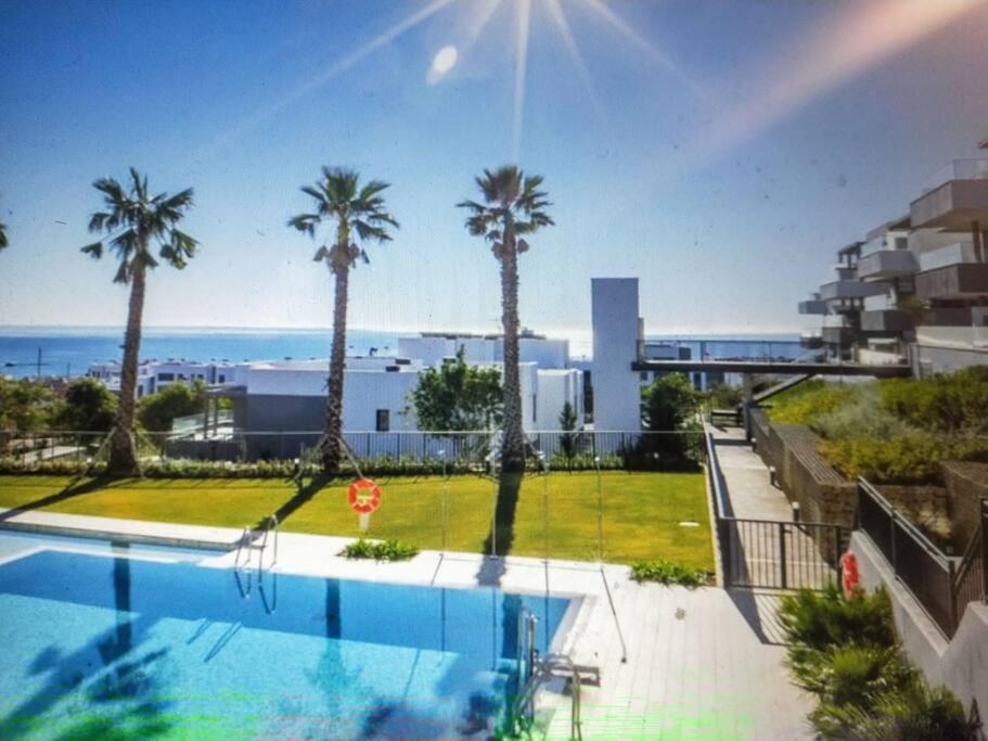 Tranquil sea breeze apartment