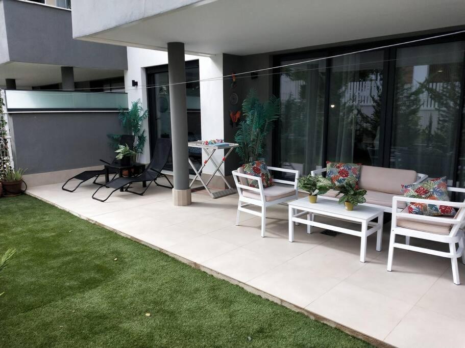 Tranquil sea breeze apartment