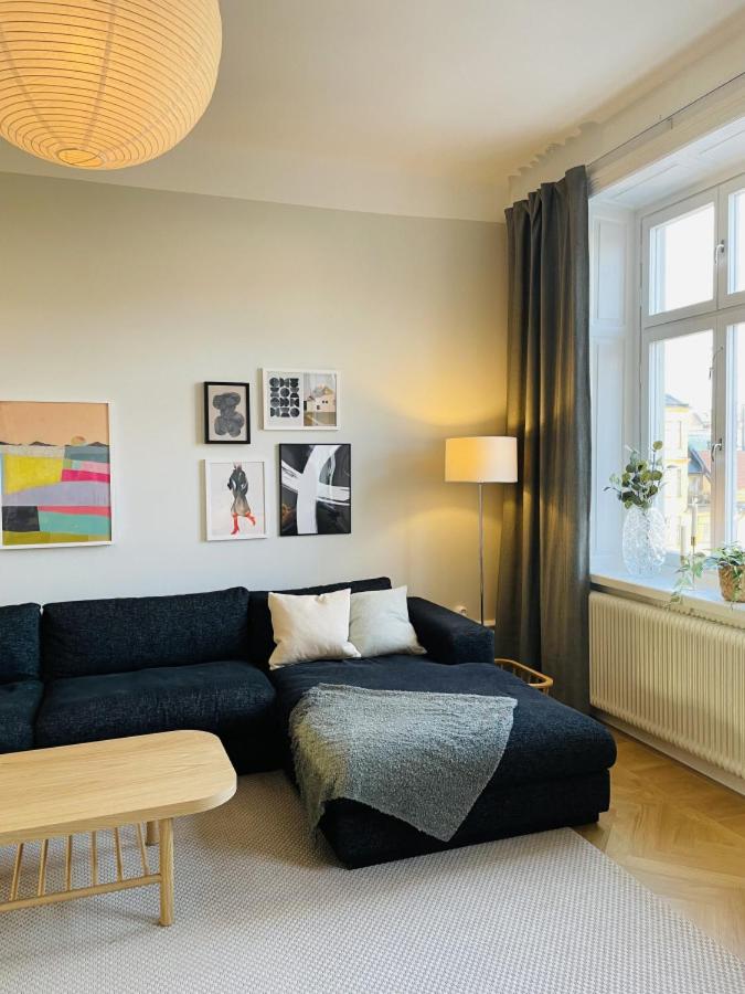 Trendy and light 2 room apartment in SoFo, 65sqm view 3