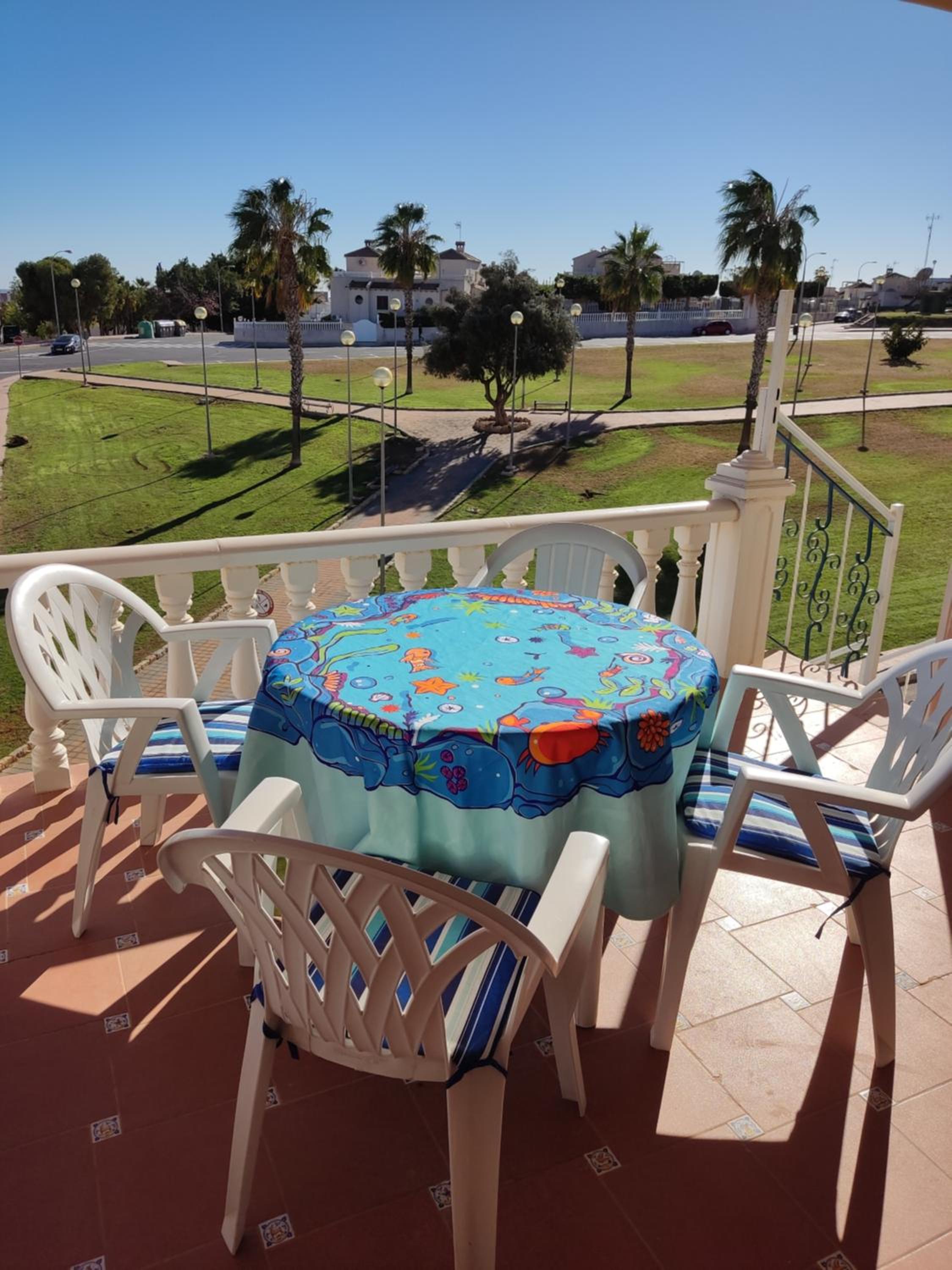 Confortable apartamento con vistas al mar