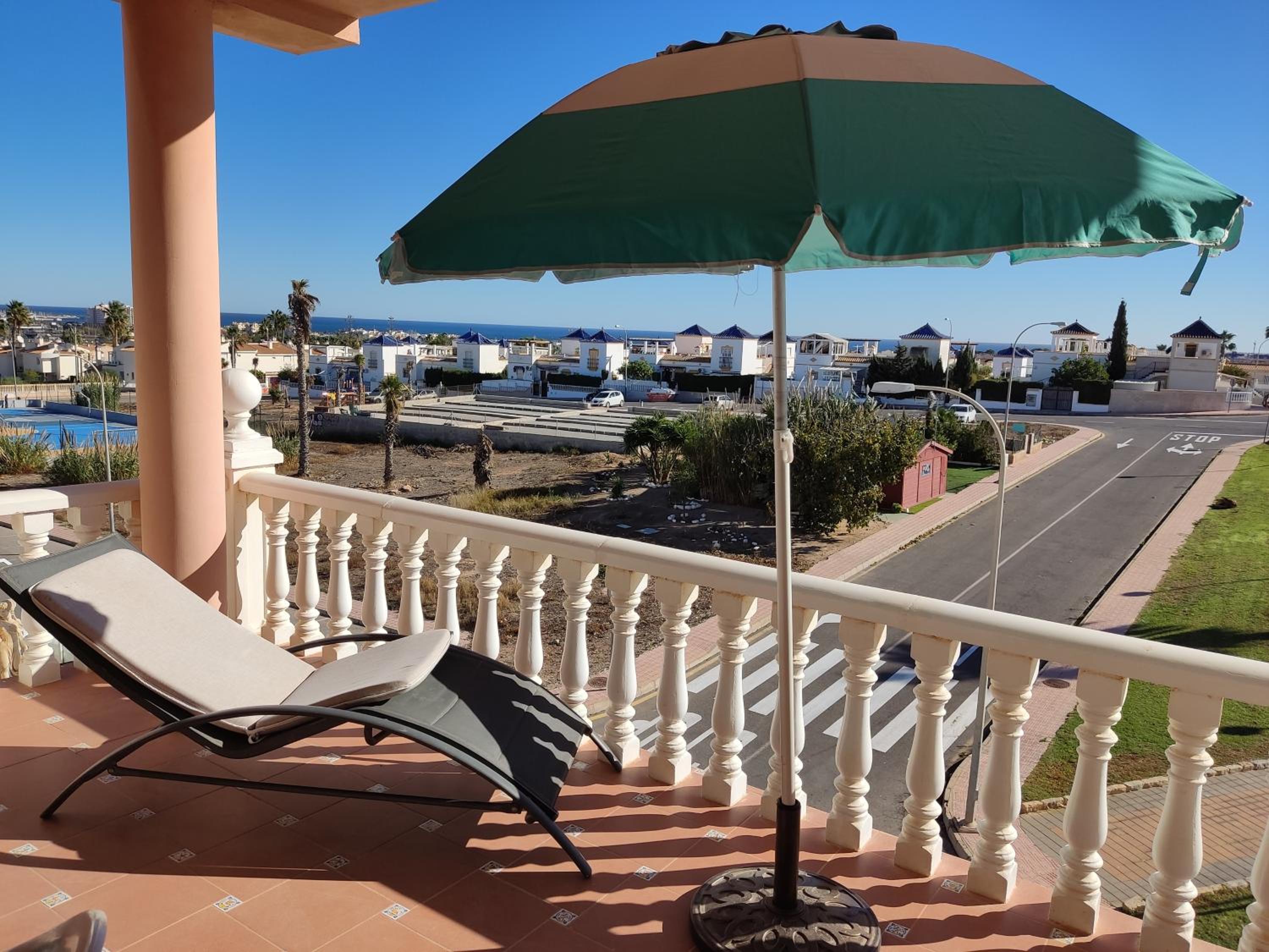 Confortable apartamento con vistas al mar