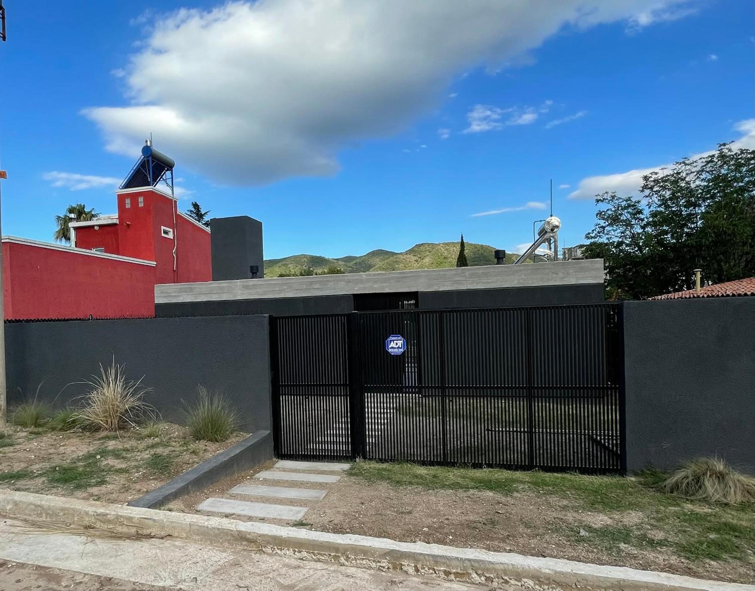 RumaRanch Solo Parejas Casa con pileta privada a 20 mts del Río