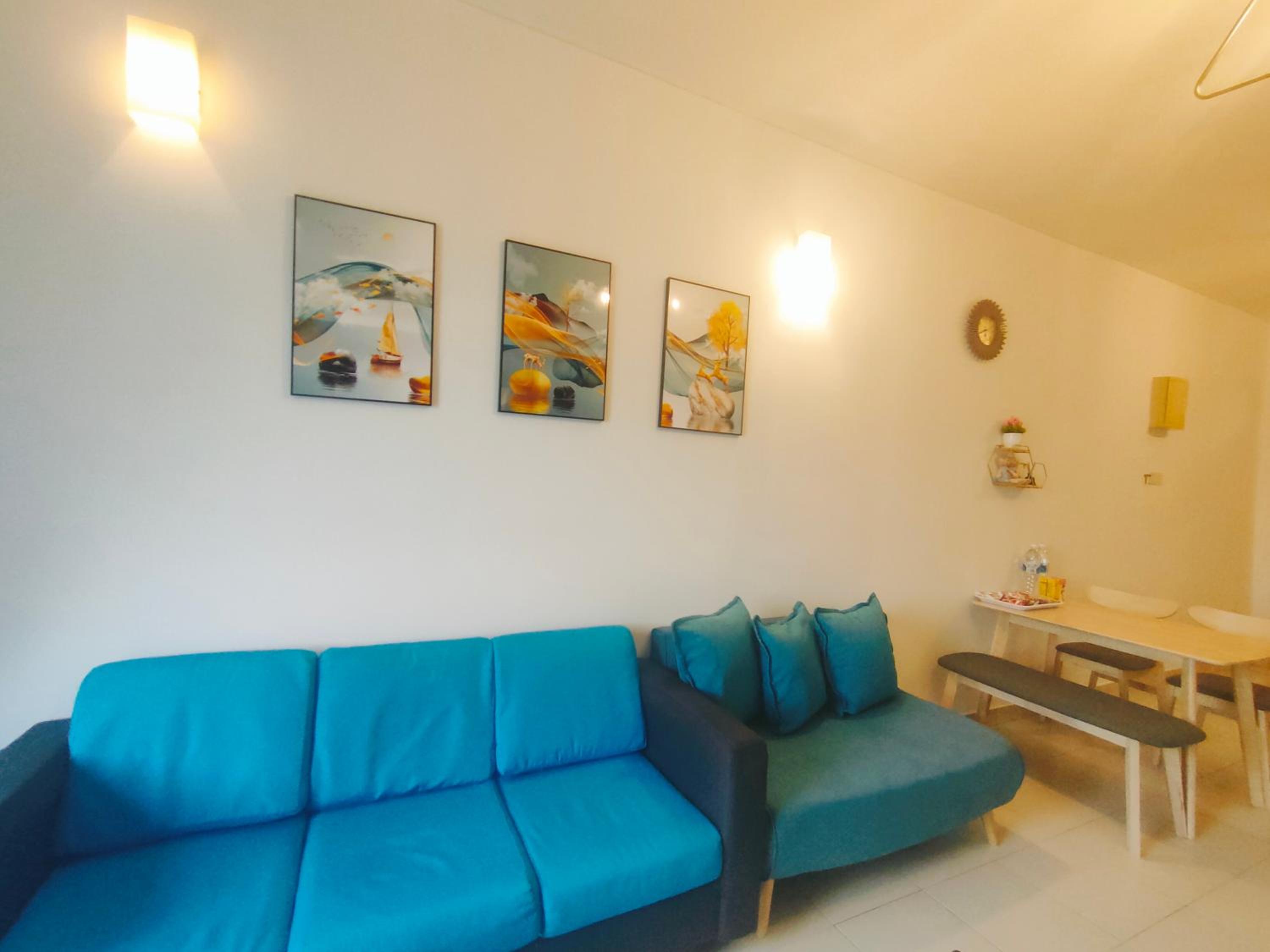Maison Inn - Affordable Sleeps 6 to 13 near Tebrau AEON & Toppen