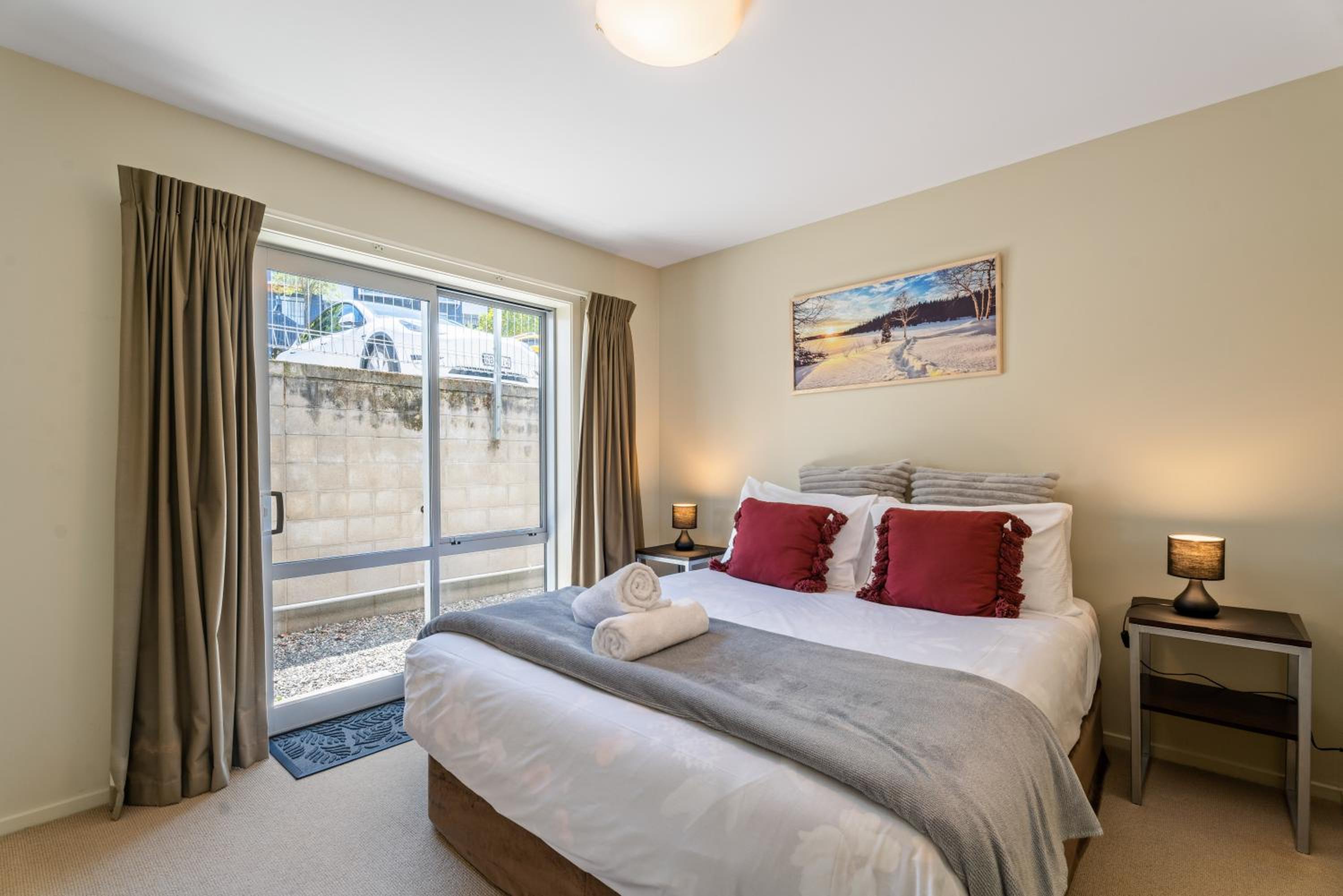 Lakeview Greenstone Apartment TS view 2