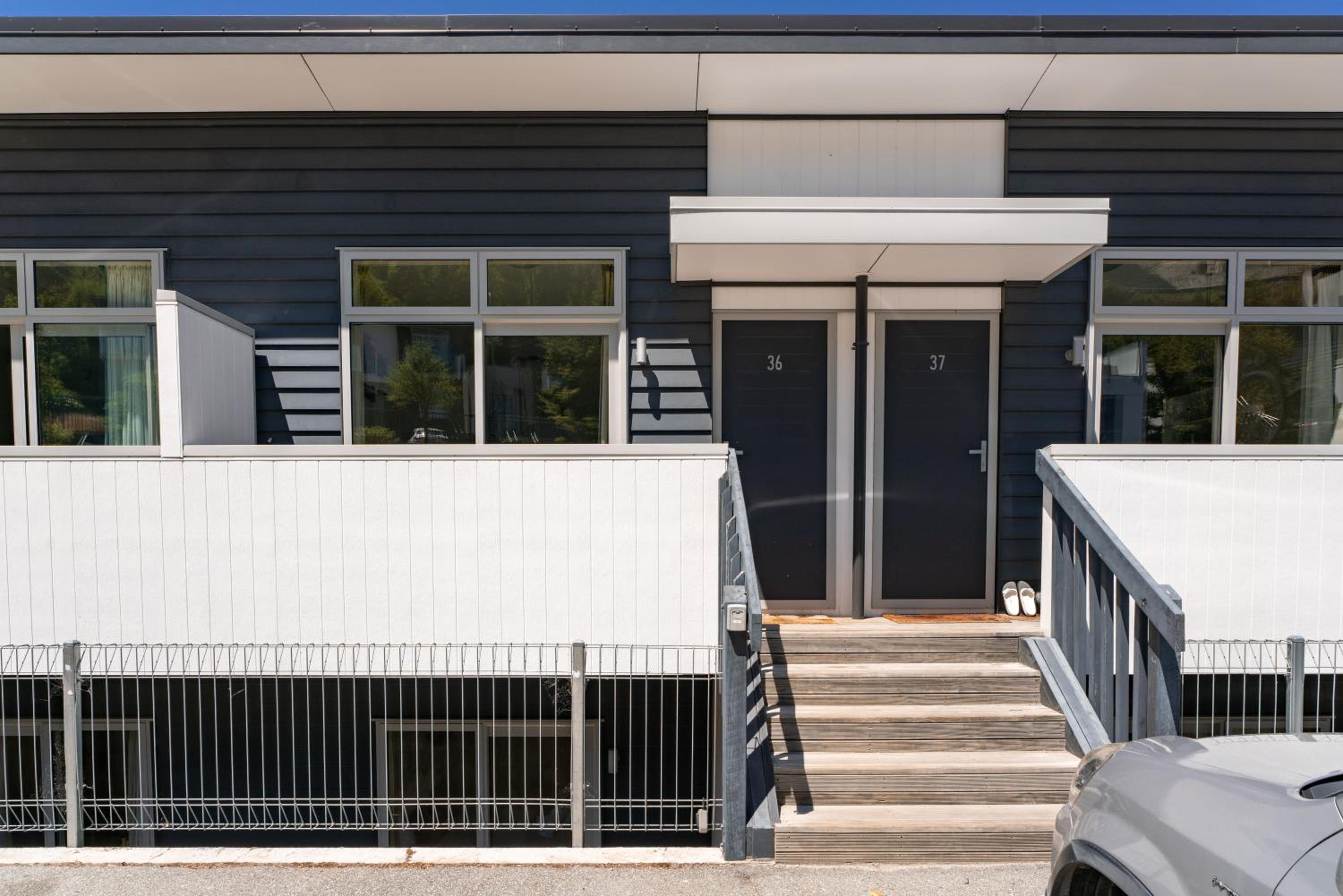 Lakeview Greenstone Apartment TS view 3