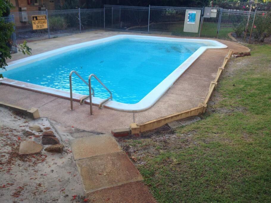 Affordable Inglewood apartment+Pool