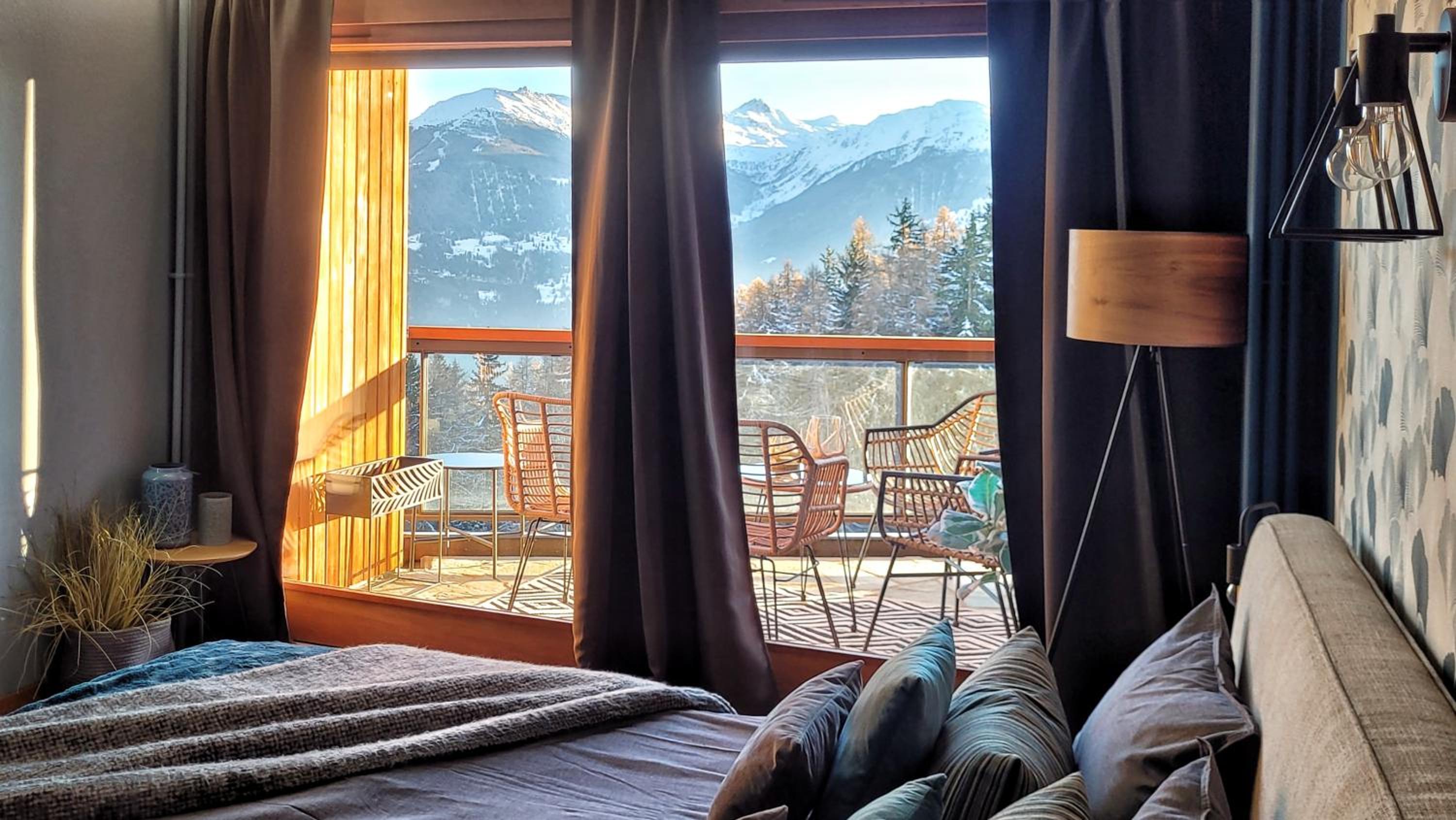 L'AvantGardiste, Spacious 6 bedrooms duplex, panoramic view