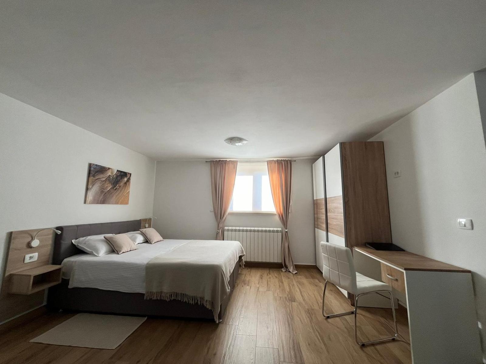 Studio Apartman Nika