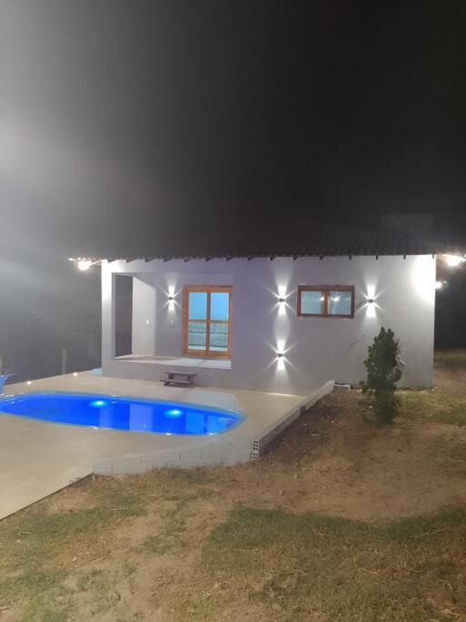 aluga-se casa Itapeva torres