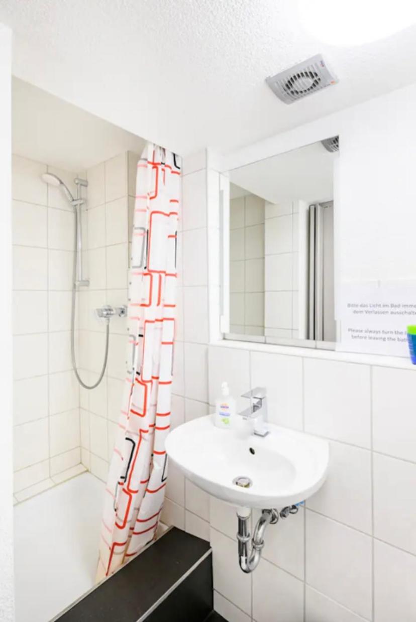 Günstige Zimmer-Unterkunft Zimmer mit Gemeinschaftsbad