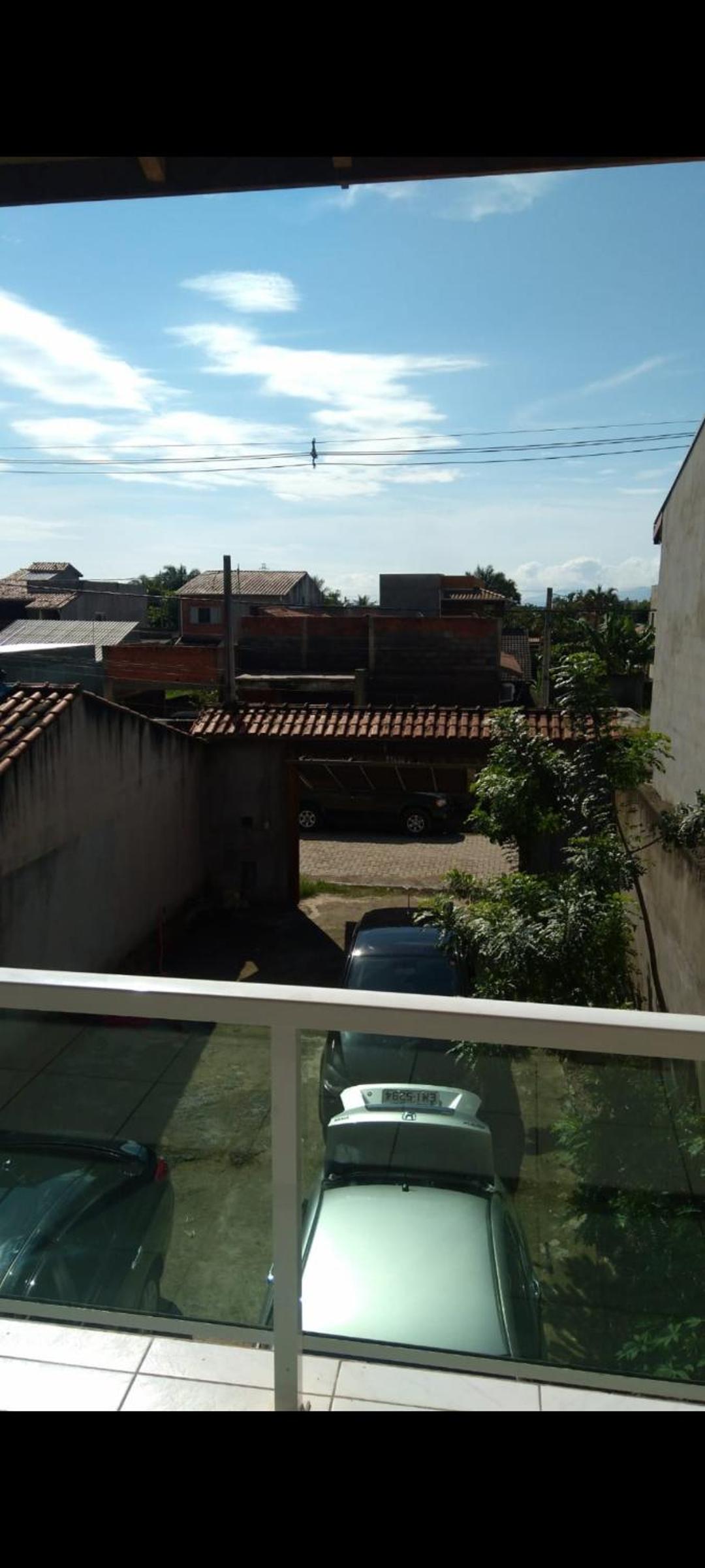 2 suítes 3 banheiros 6 vagas
