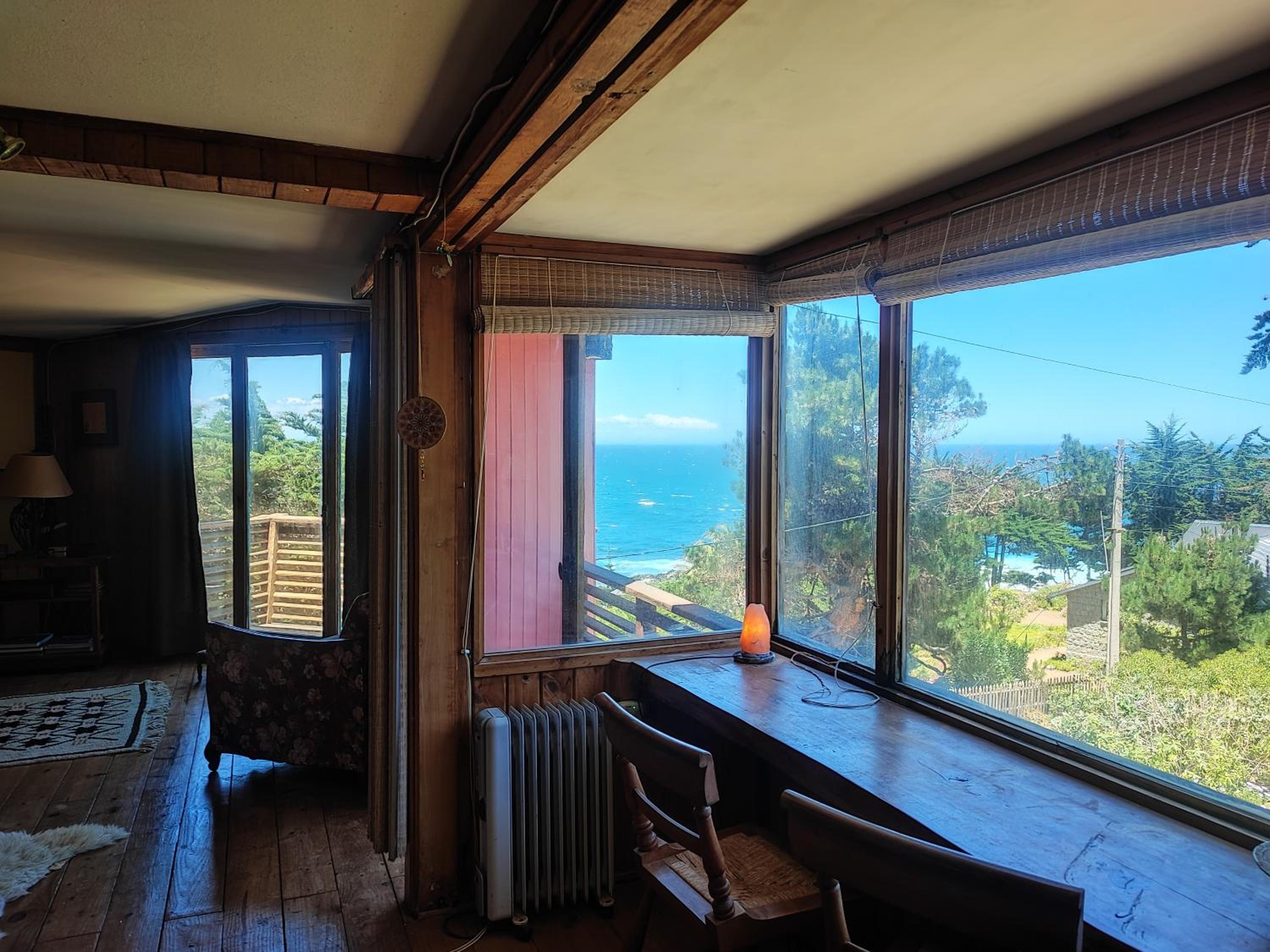 Casa Isla Negra con hermosa vista al mar