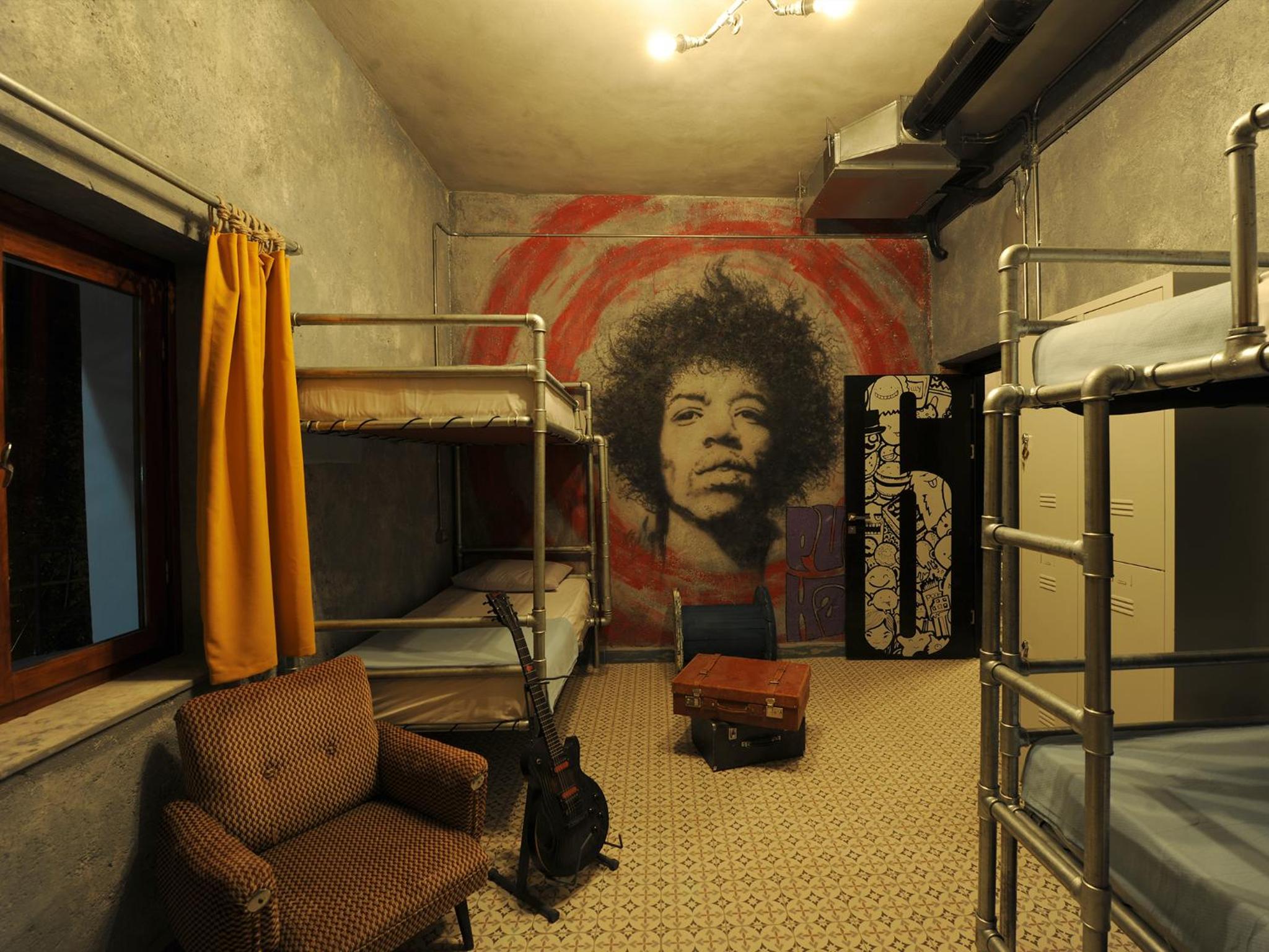 hotel room
