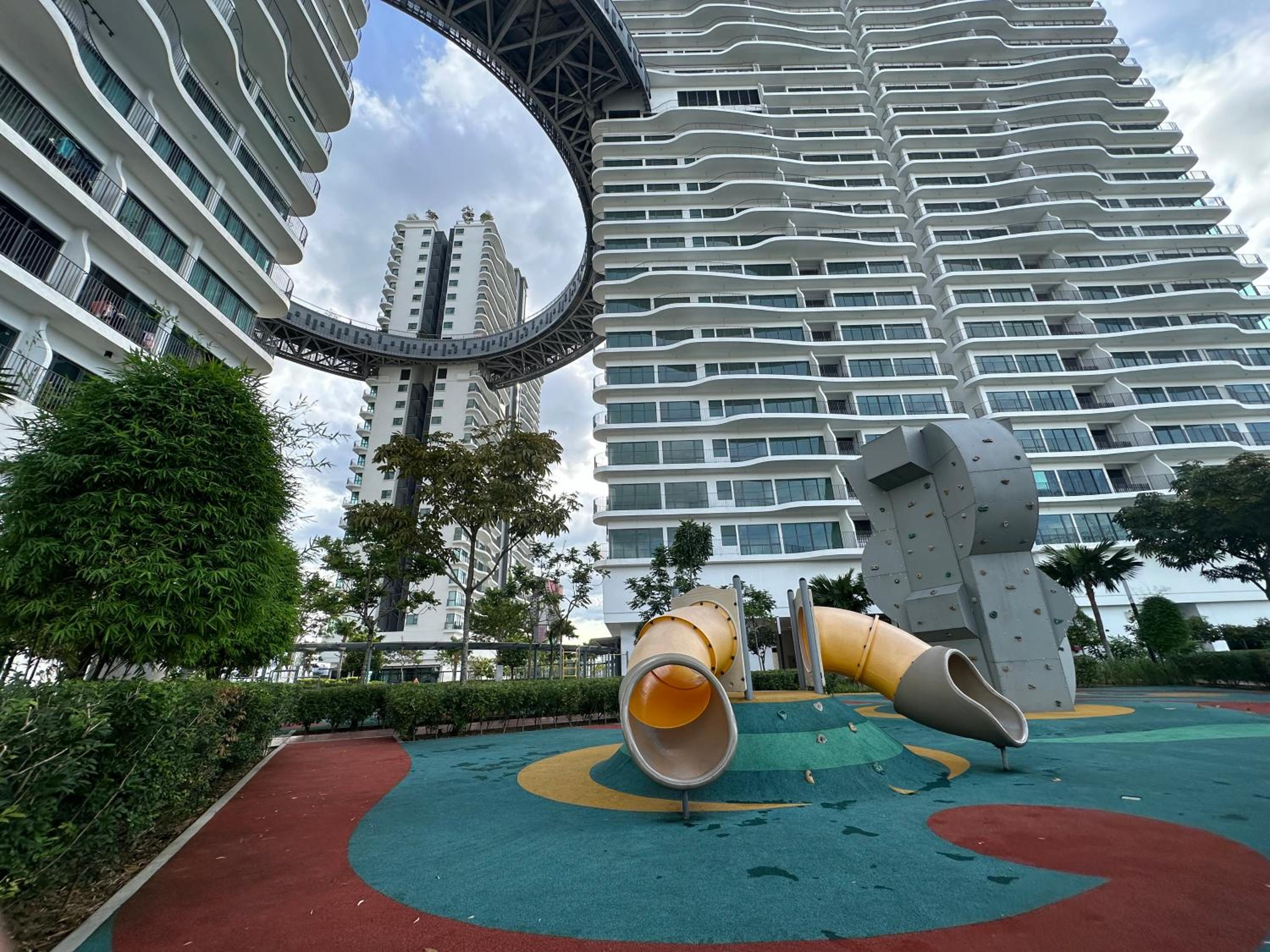 Datum Jelatek Sky Resident KLCC by Deen