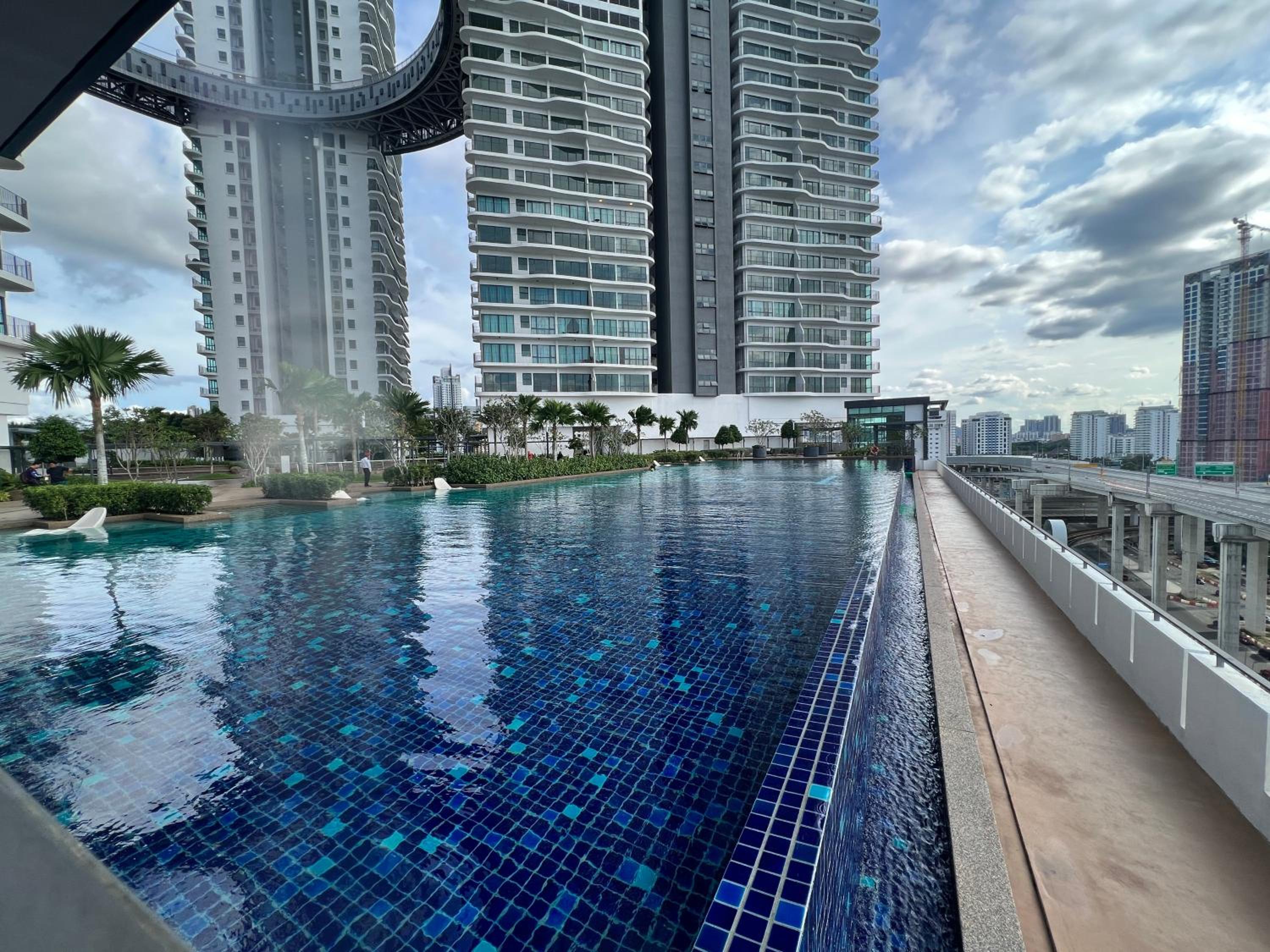 Datum Jelatek Sky Resident KLCC by Deen