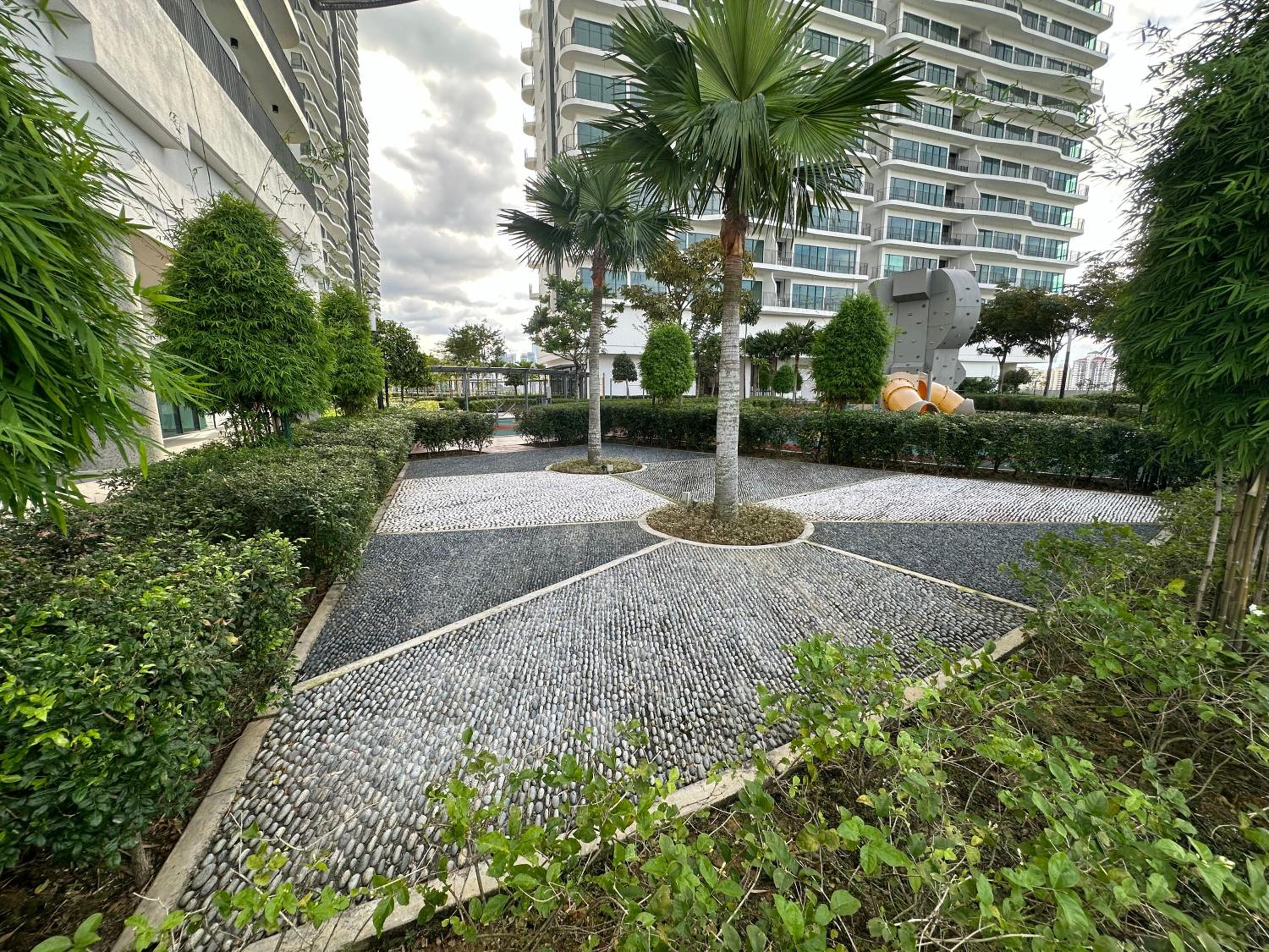 Datum Jelatek Sky Resident KLCC by Deen
