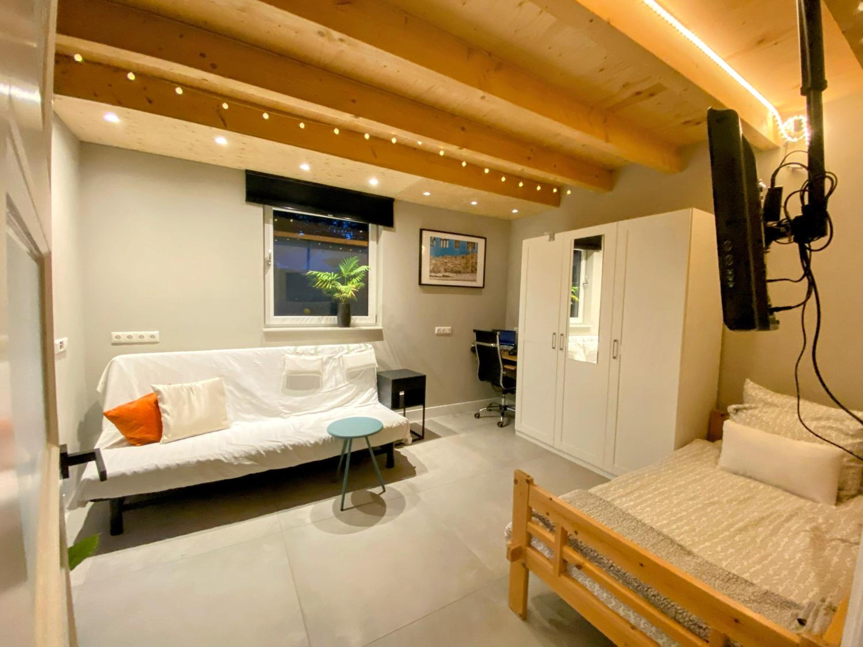 Homestay D36 cosy room and private bathroom view 3