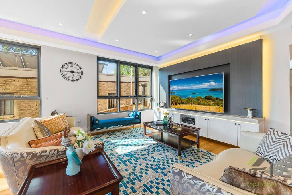Modern Summer Palace in Epping