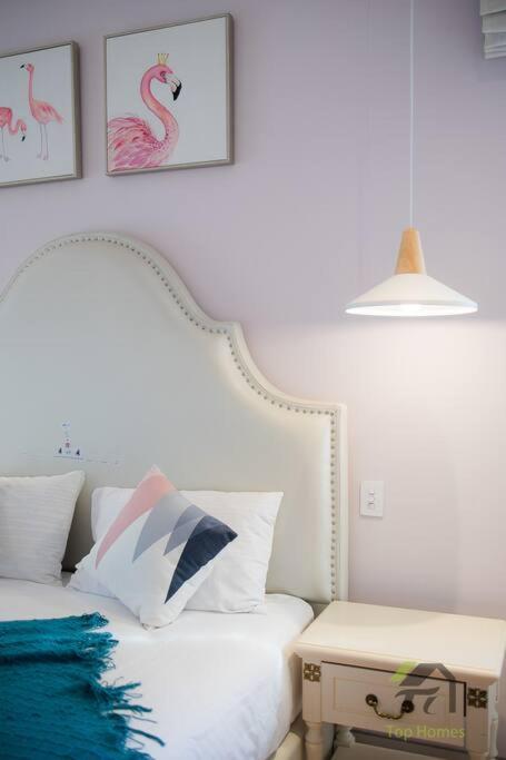 Modern Summer Palace in Epping