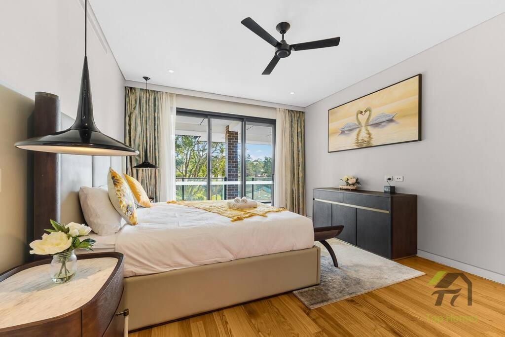 Modern Summer Palace in Epping