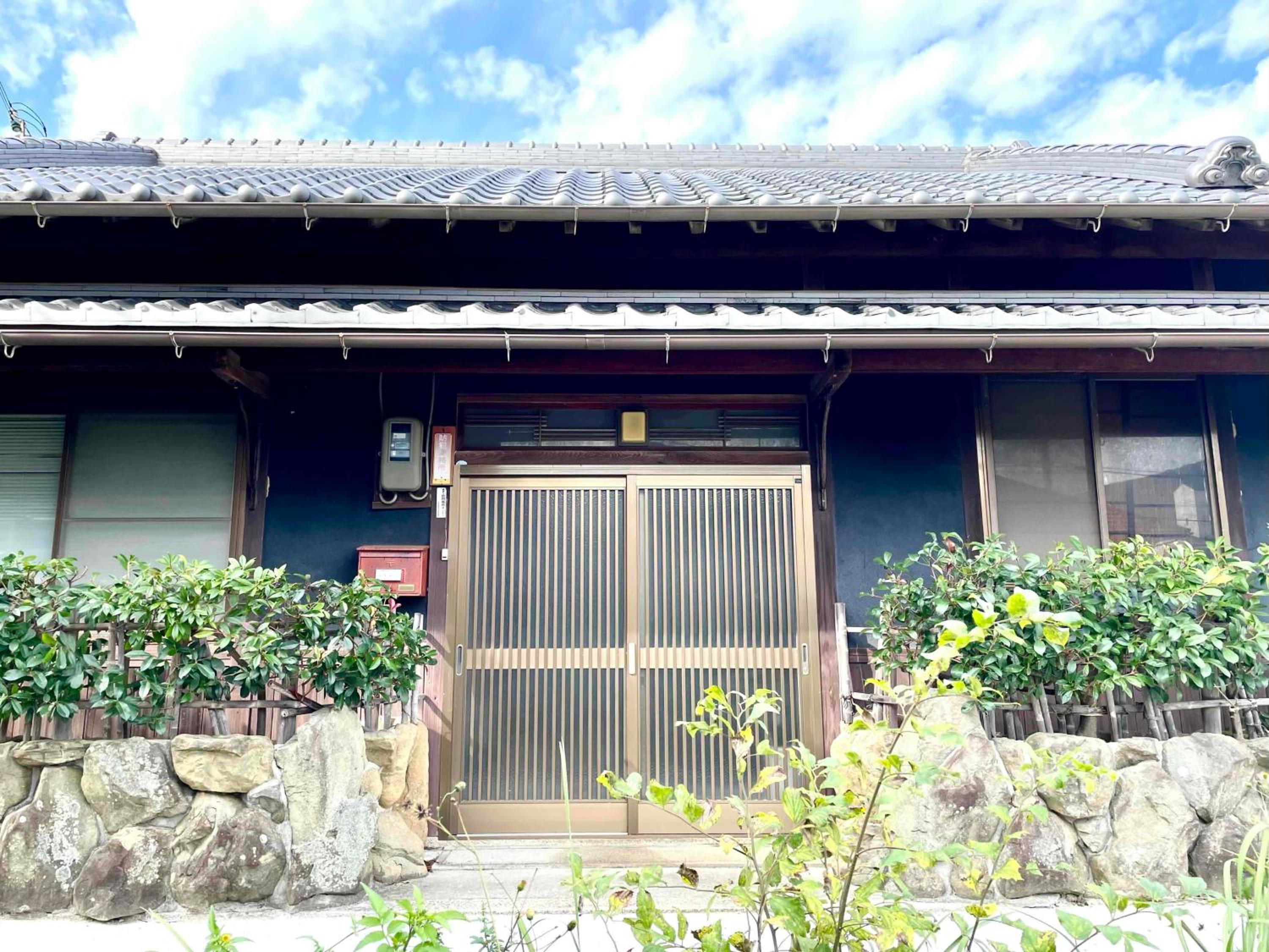 Hotel ギャラリー宿　INNAHOUSE ANDAGALLERY - Image 1