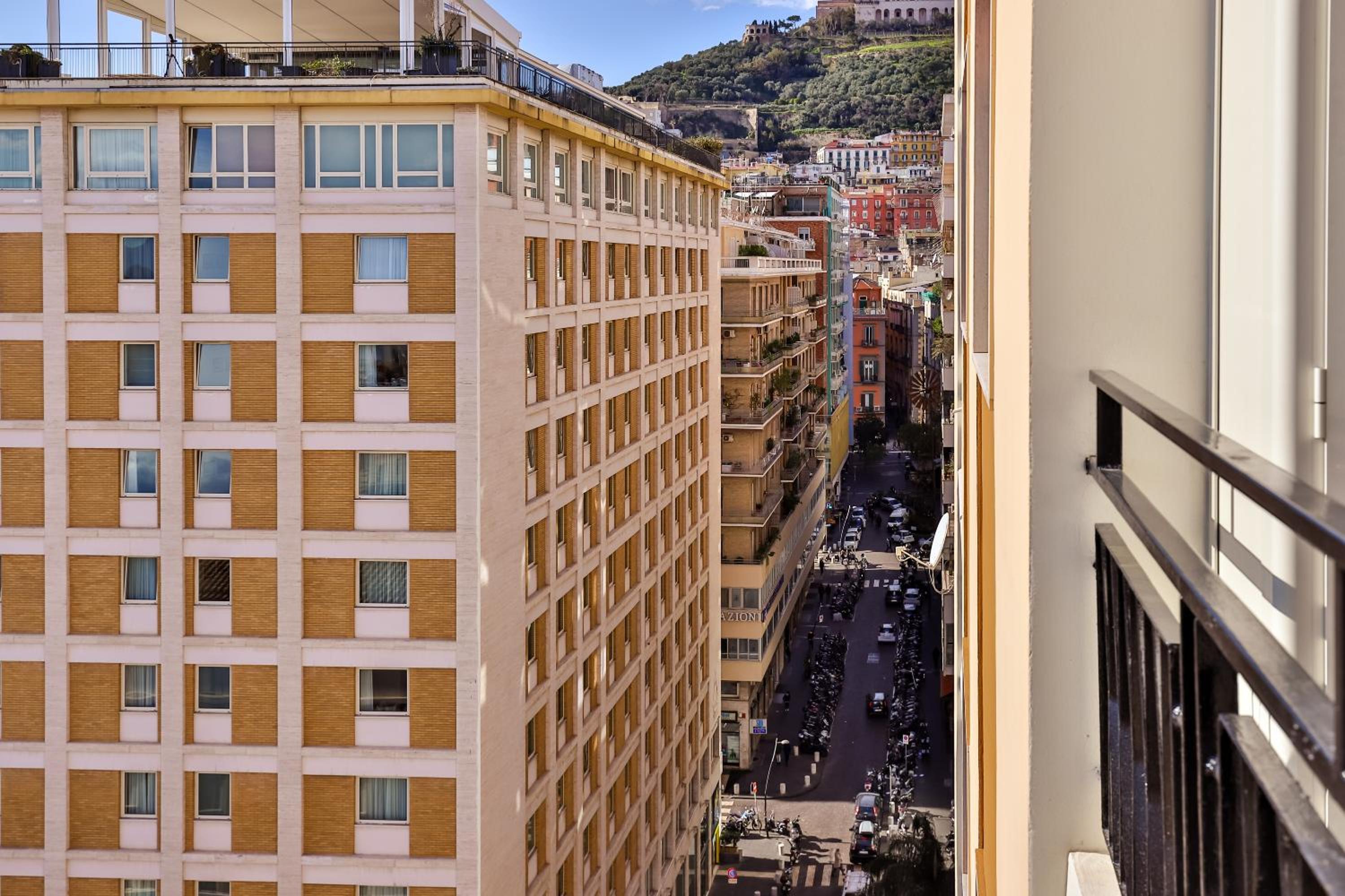 Neapolitan Skyscraper Suites
