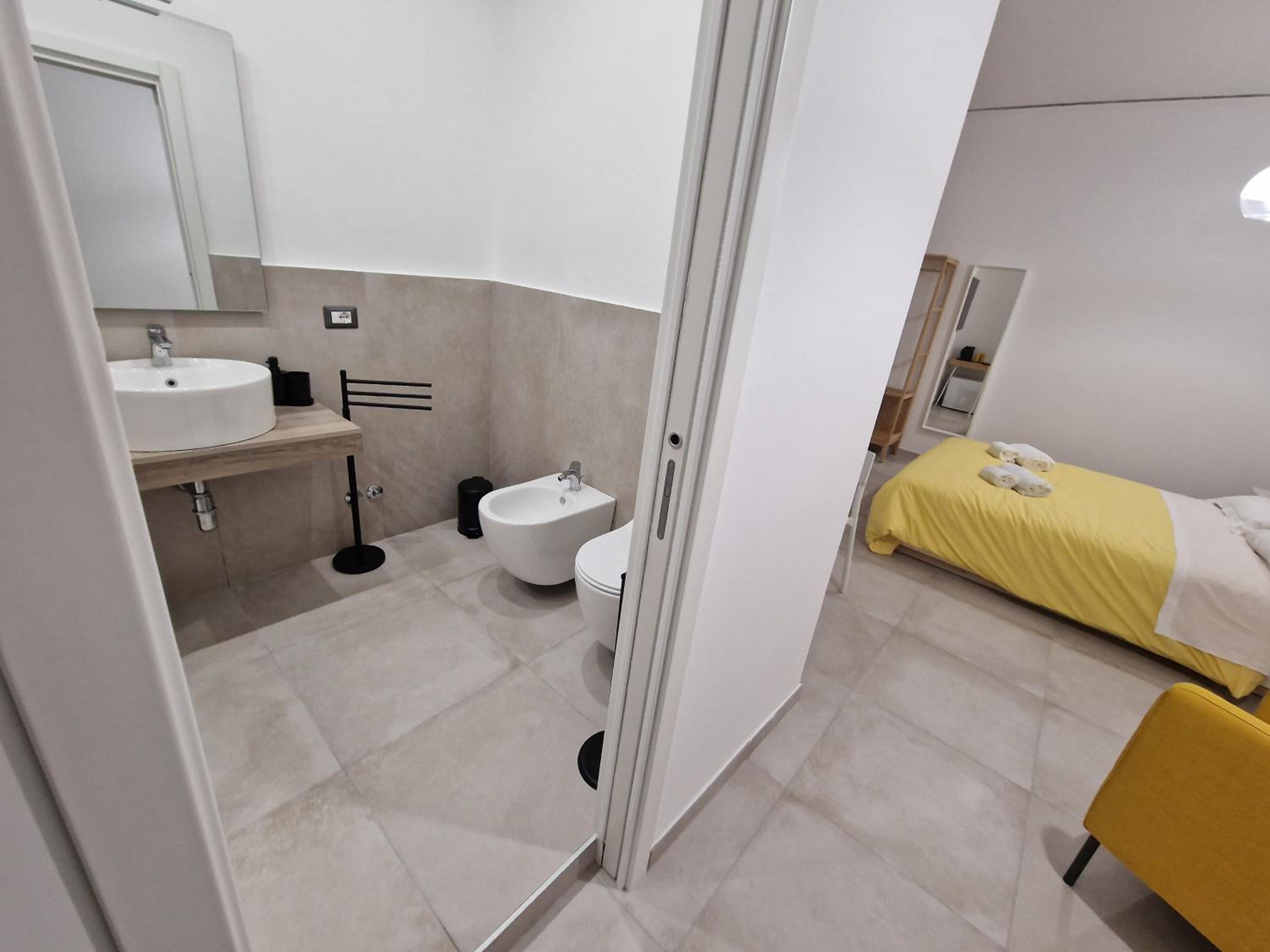 Neapolitan Skyscraper Suites