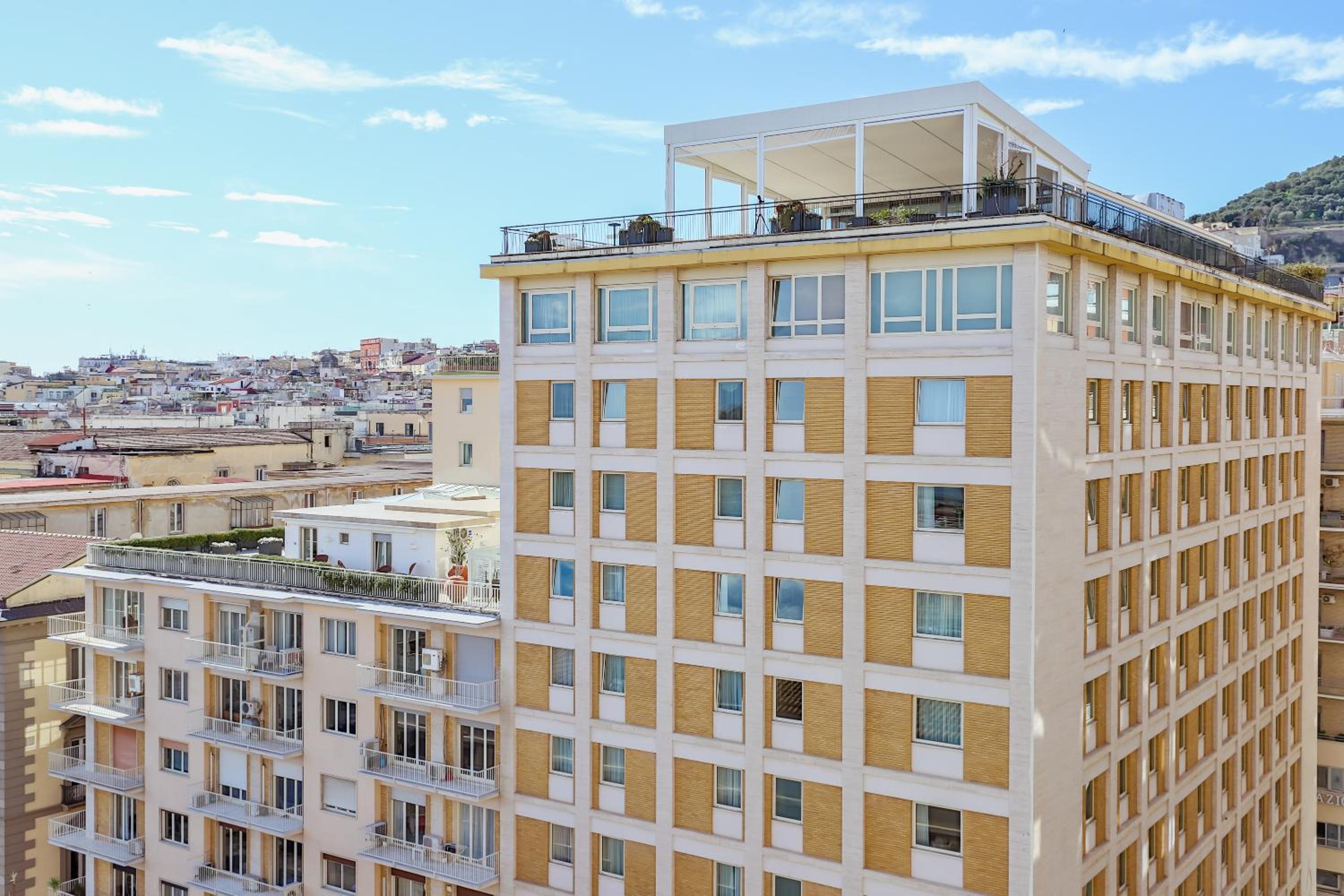 Neapolitan Skyscraper Suites