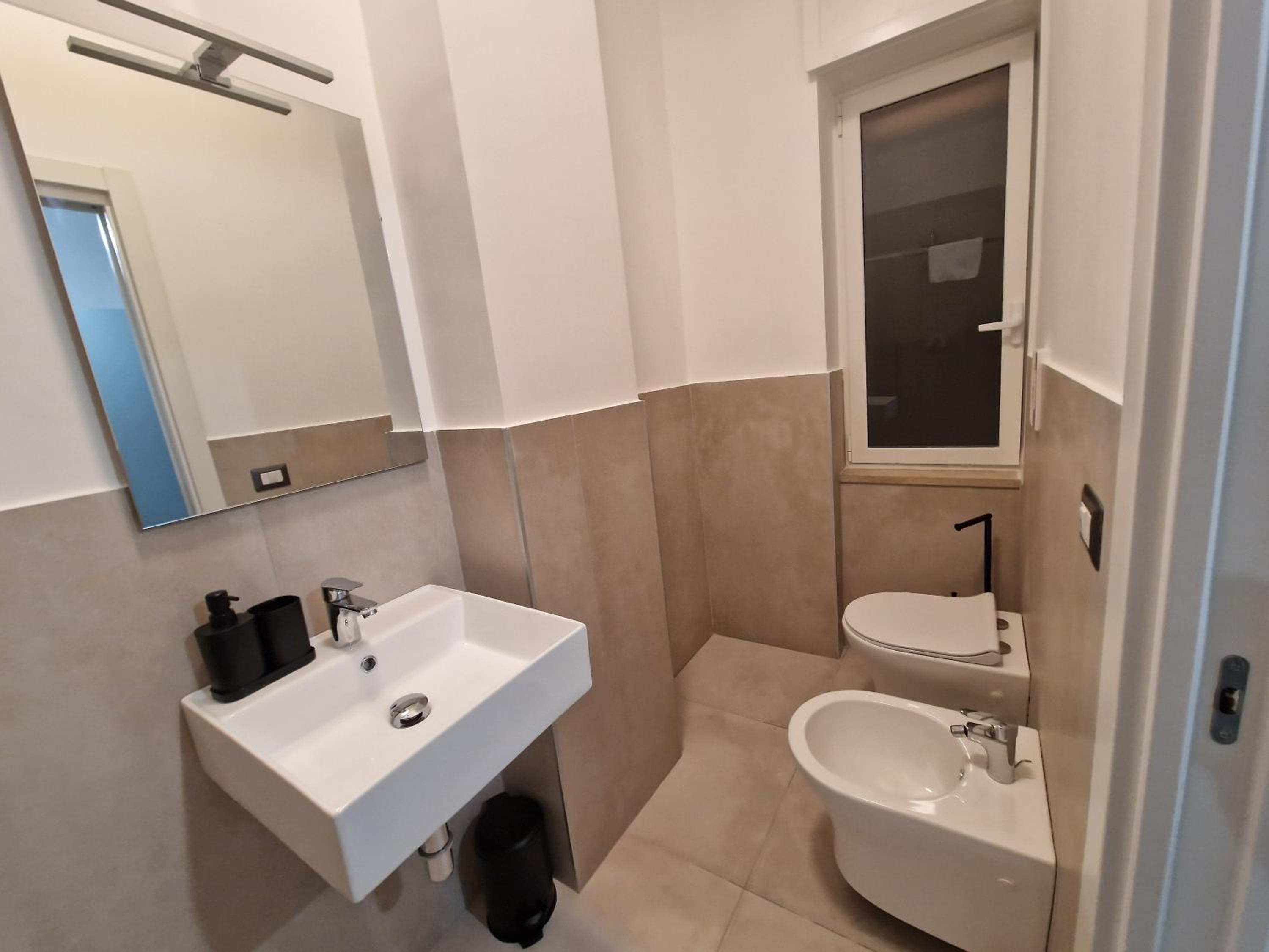 Neapolitan Skyscraper Suites