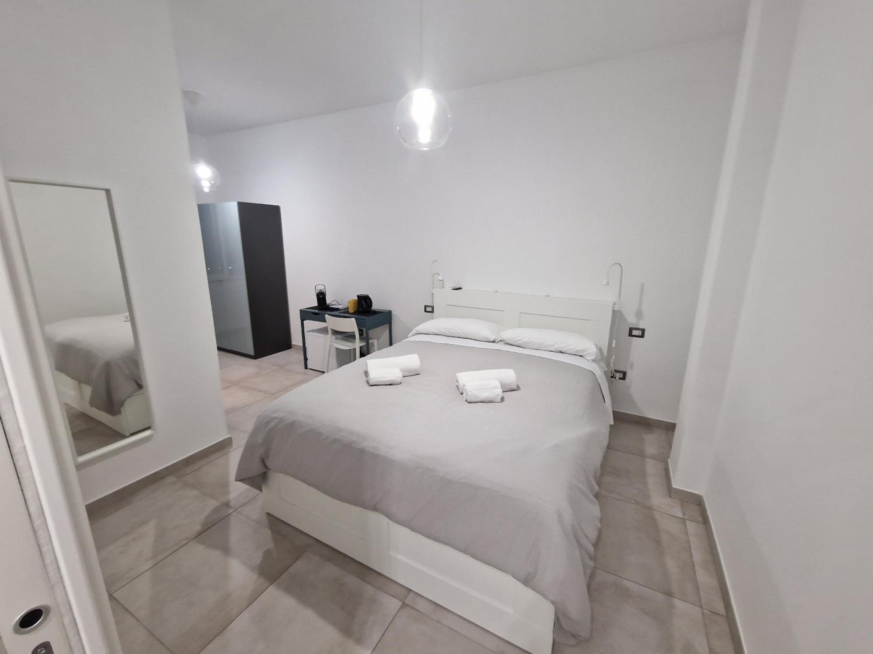 Neapolitan Skyscraper Suites