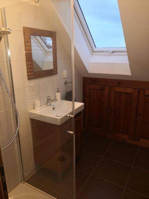 Chalupa pod dubem , Hlinov , Novohradské hory , Nové Hrady